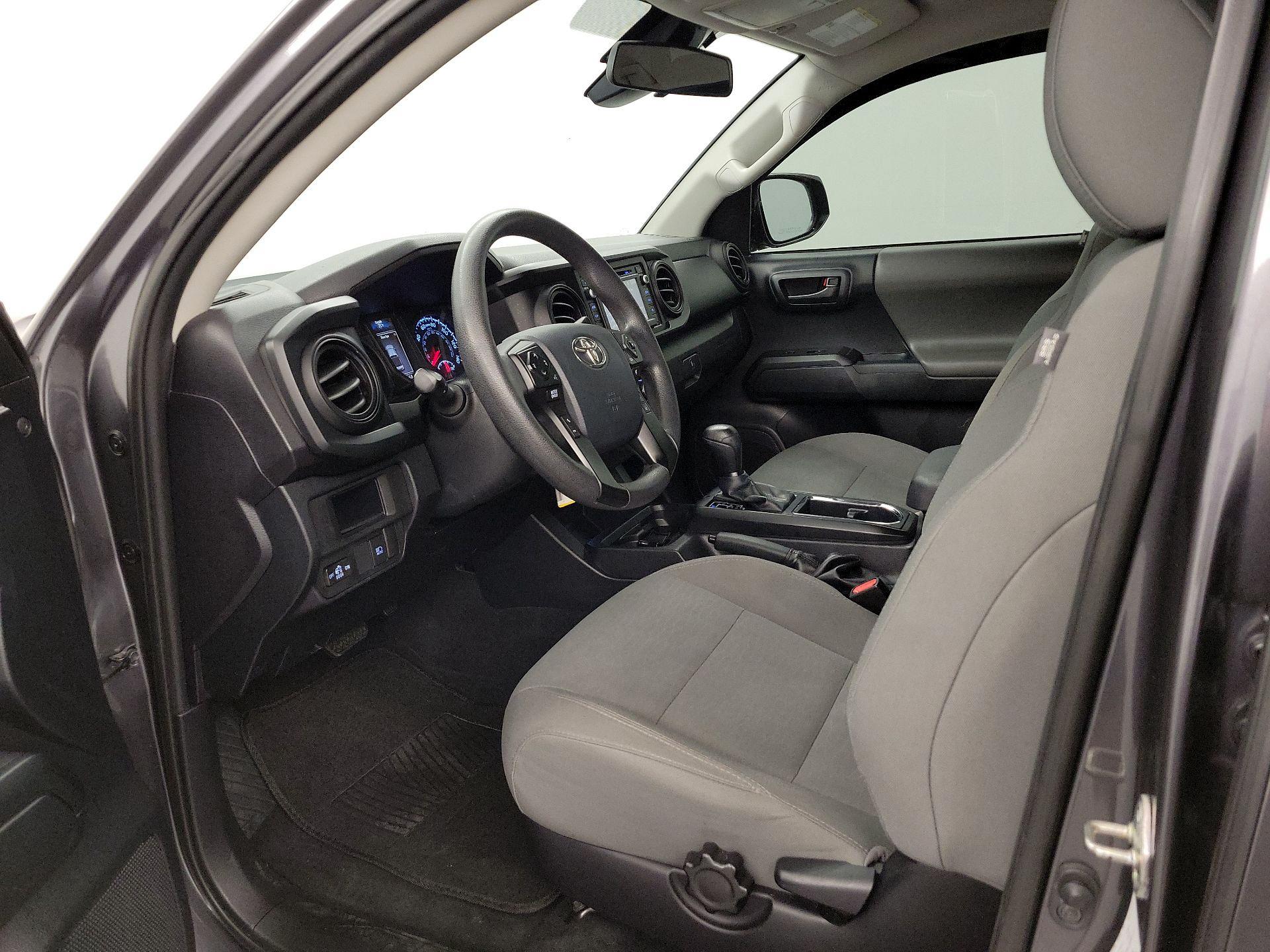 Thumbnail: 2018 Toyota Tacoma - 11