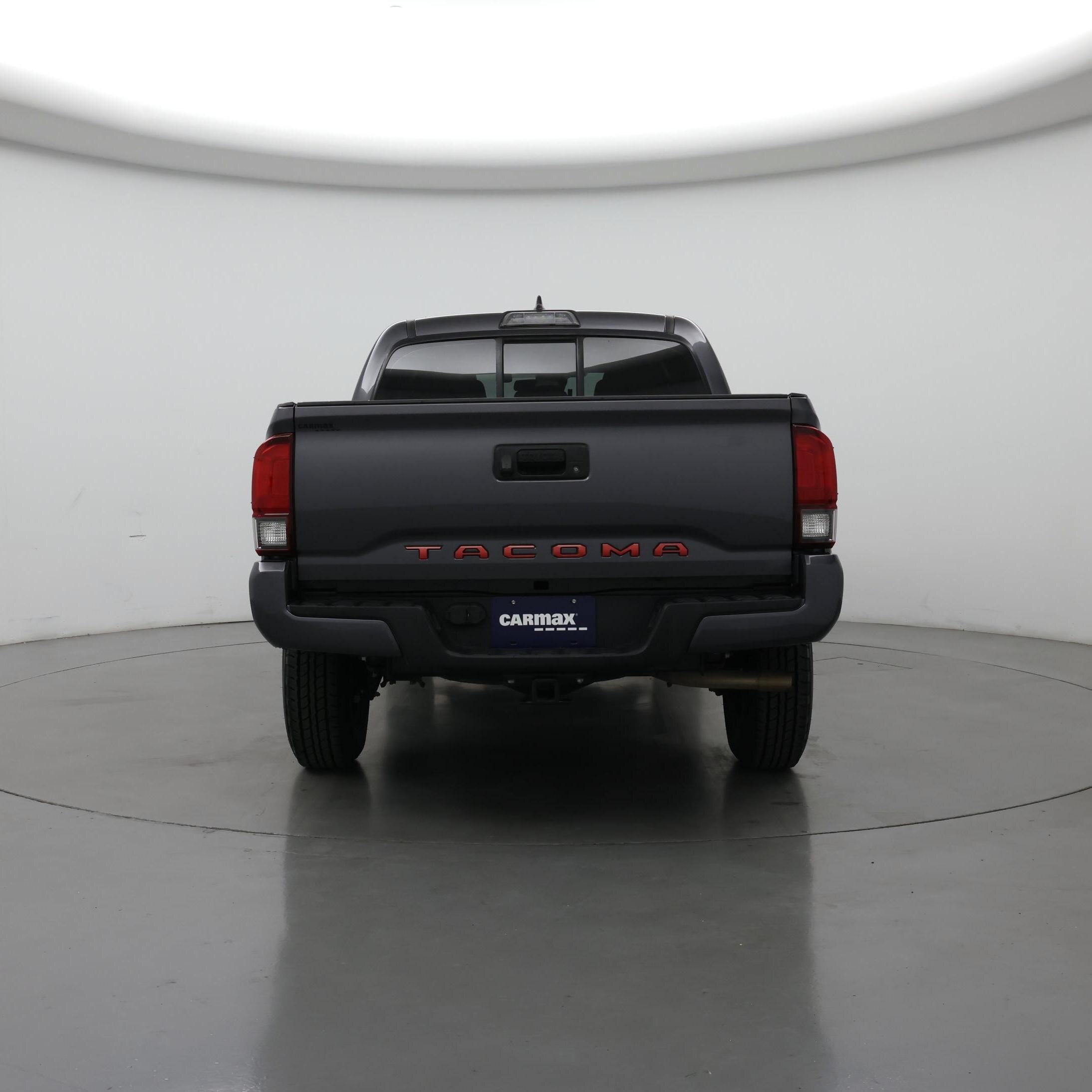 Thumbnail: 2018 Toyota Tacoma - 6