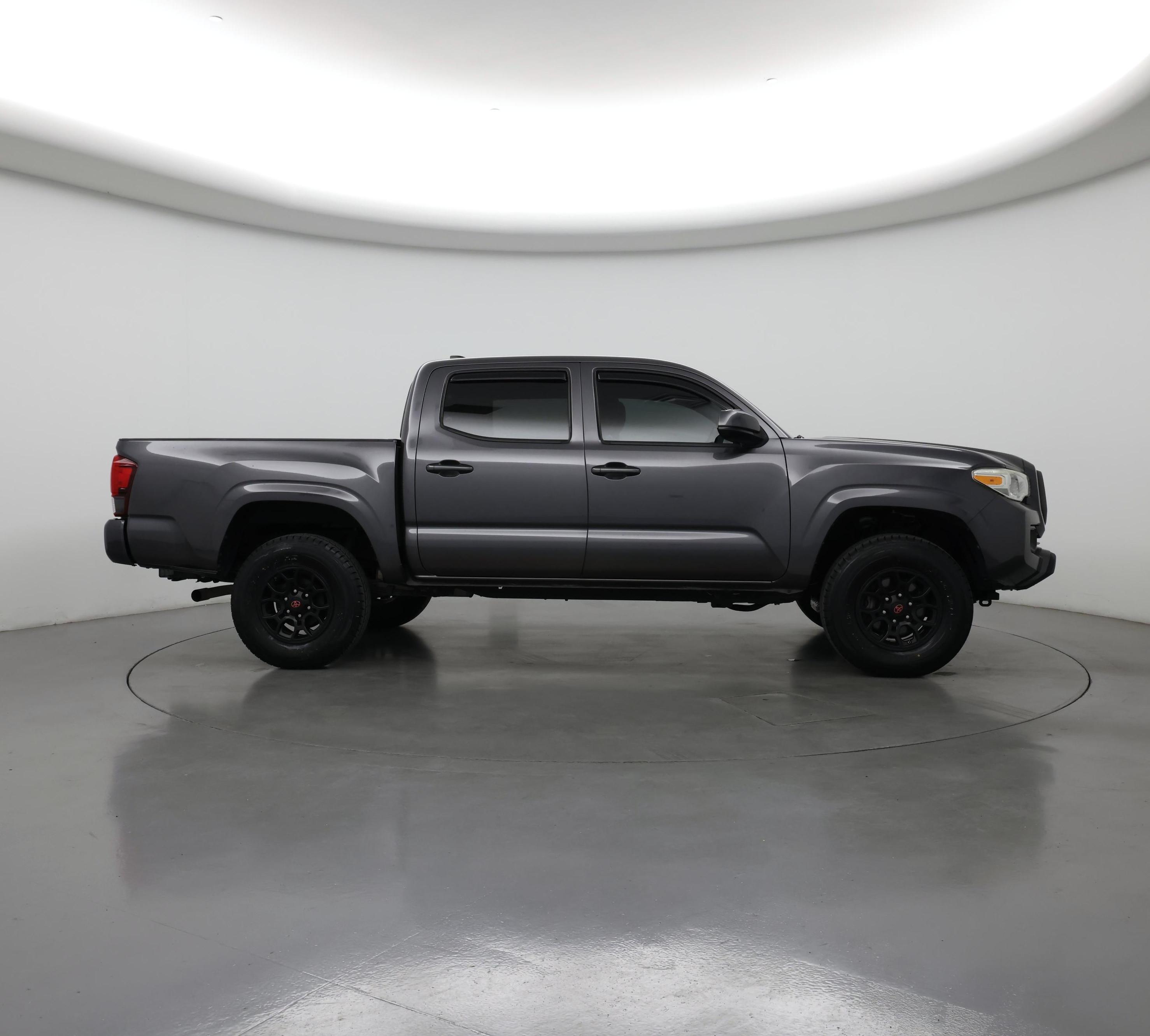 Thumbnail: 2018 Toyota Tacoma - 7