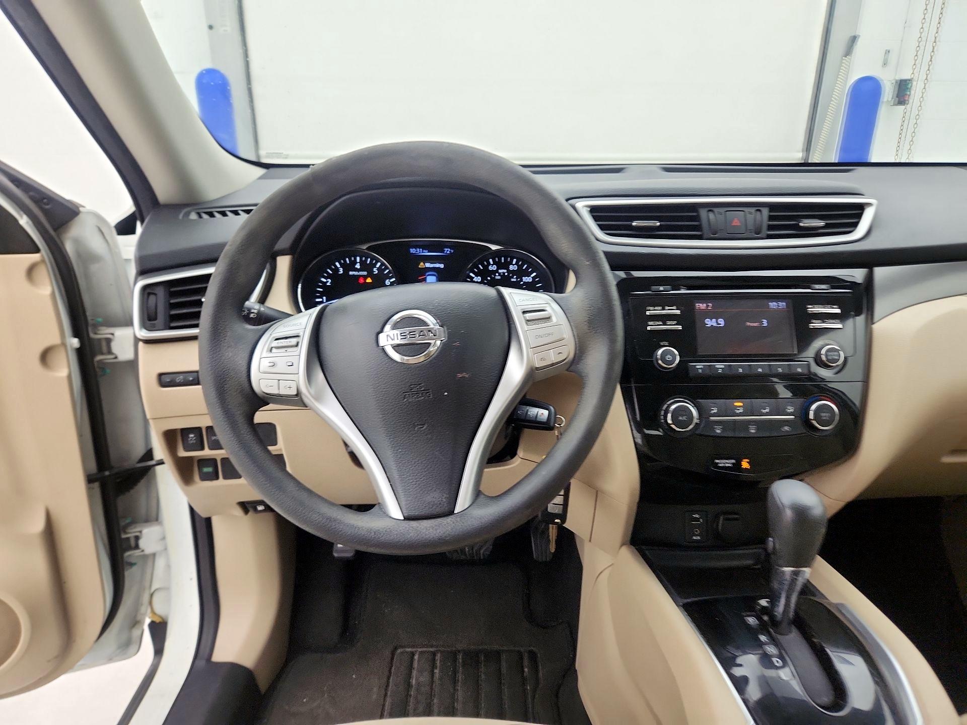 Thumbnail: 2016 Nissan Rogue - 10