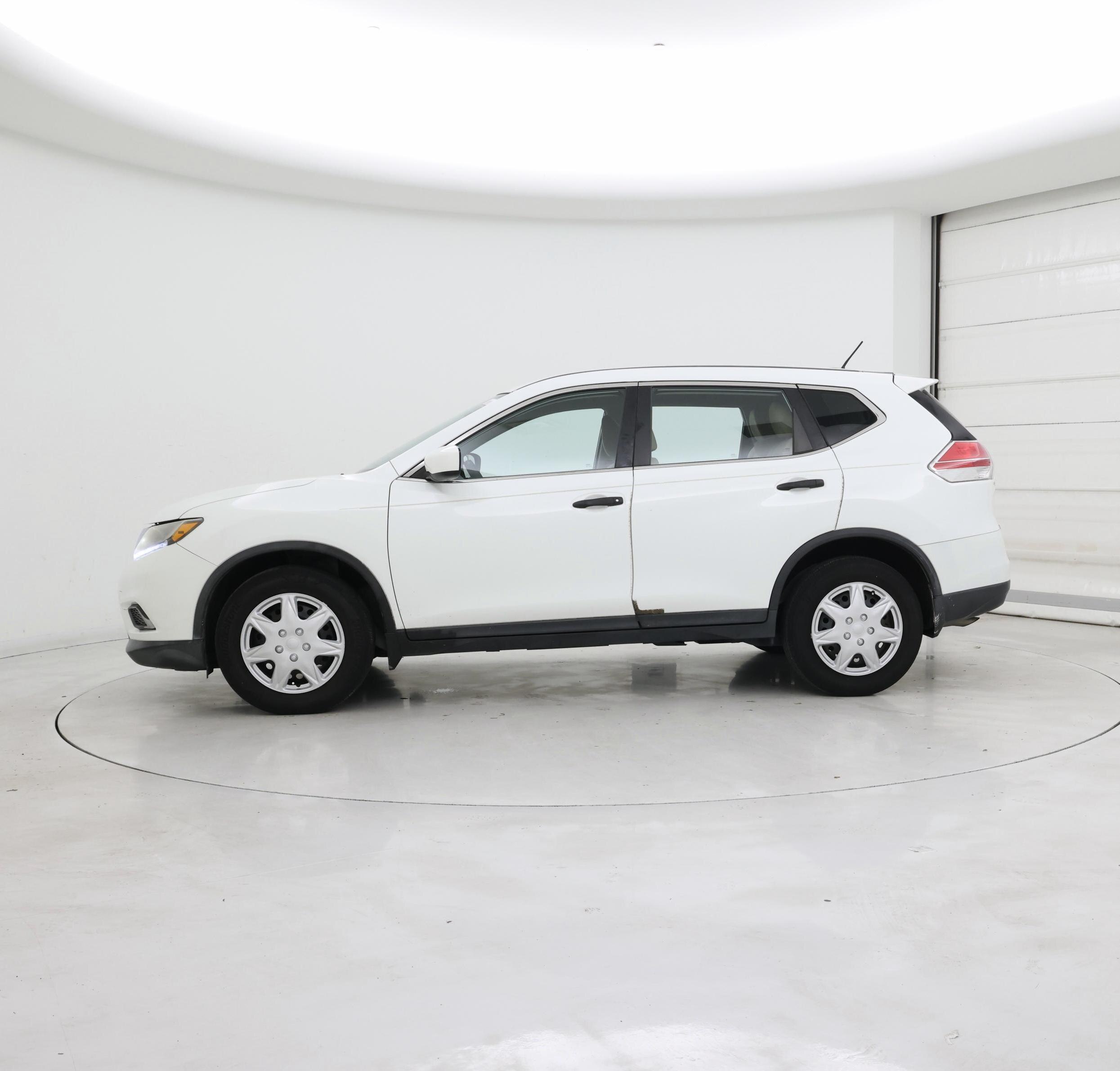 Thumbnail: 2016 Nissan Rogue - 3