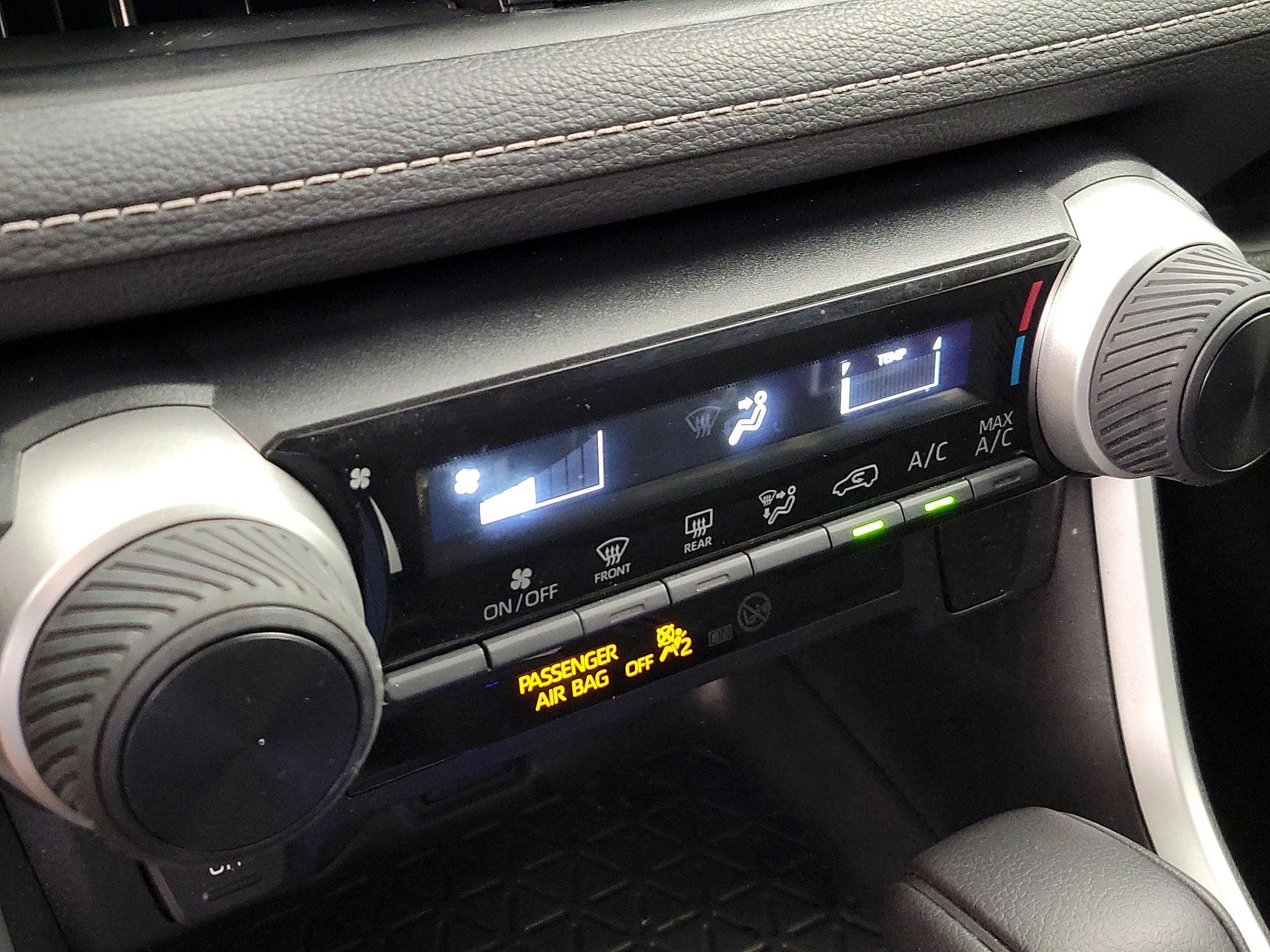 Thumbnail: 2021 Toyota RAV4 - 16