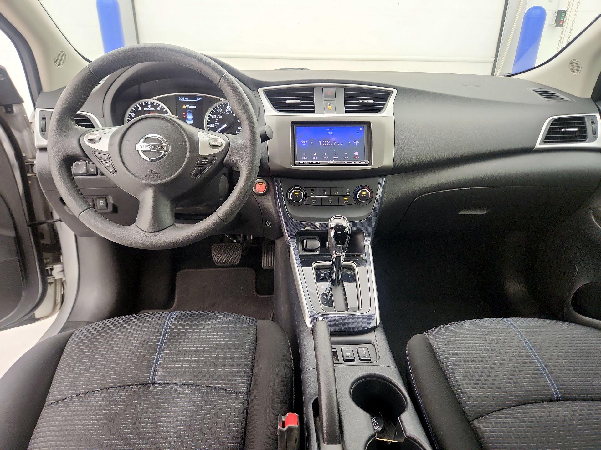 Thumbnail: 2017 Nissan Sentra - 9