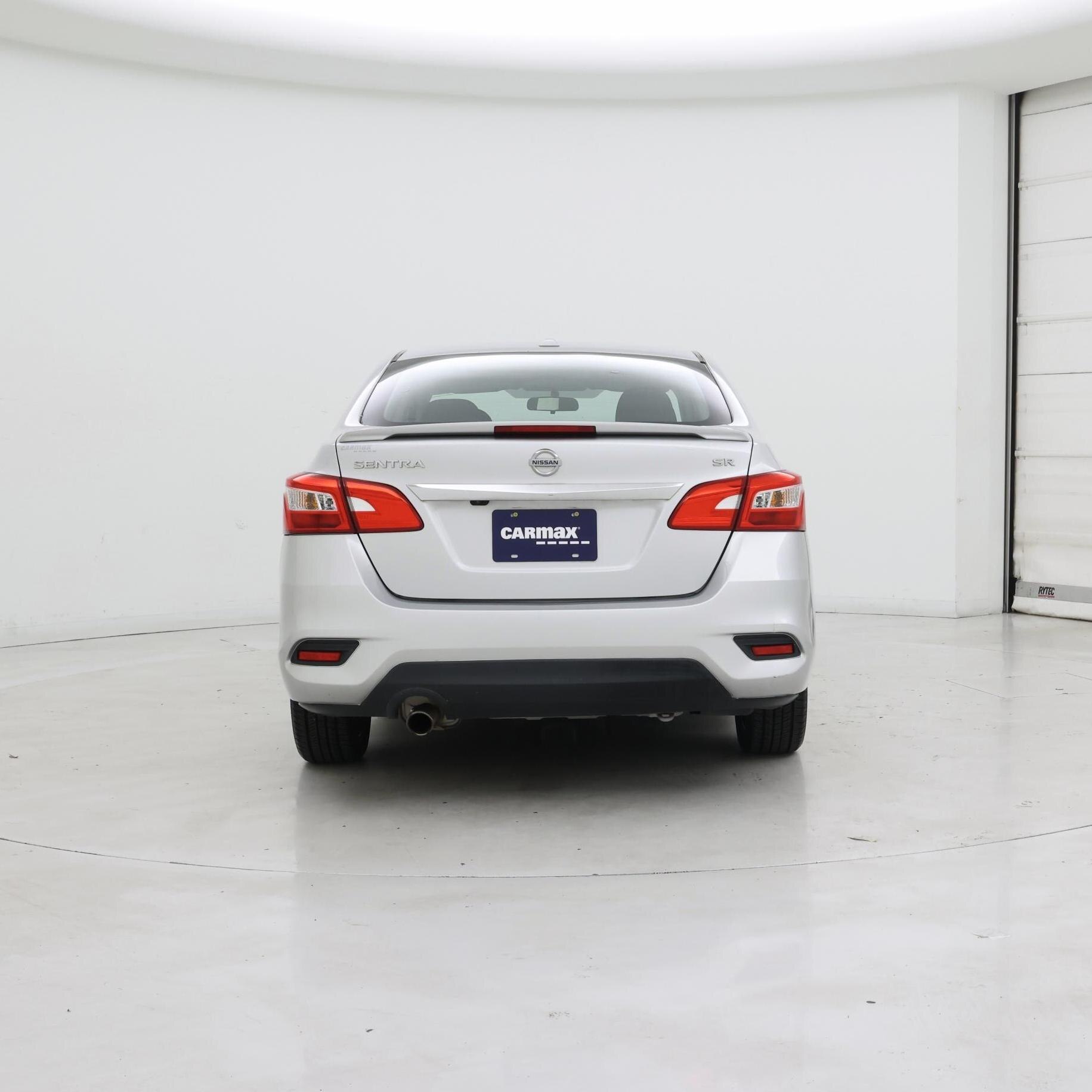 Thumbnail: 2017 Nissan Sentra - 6