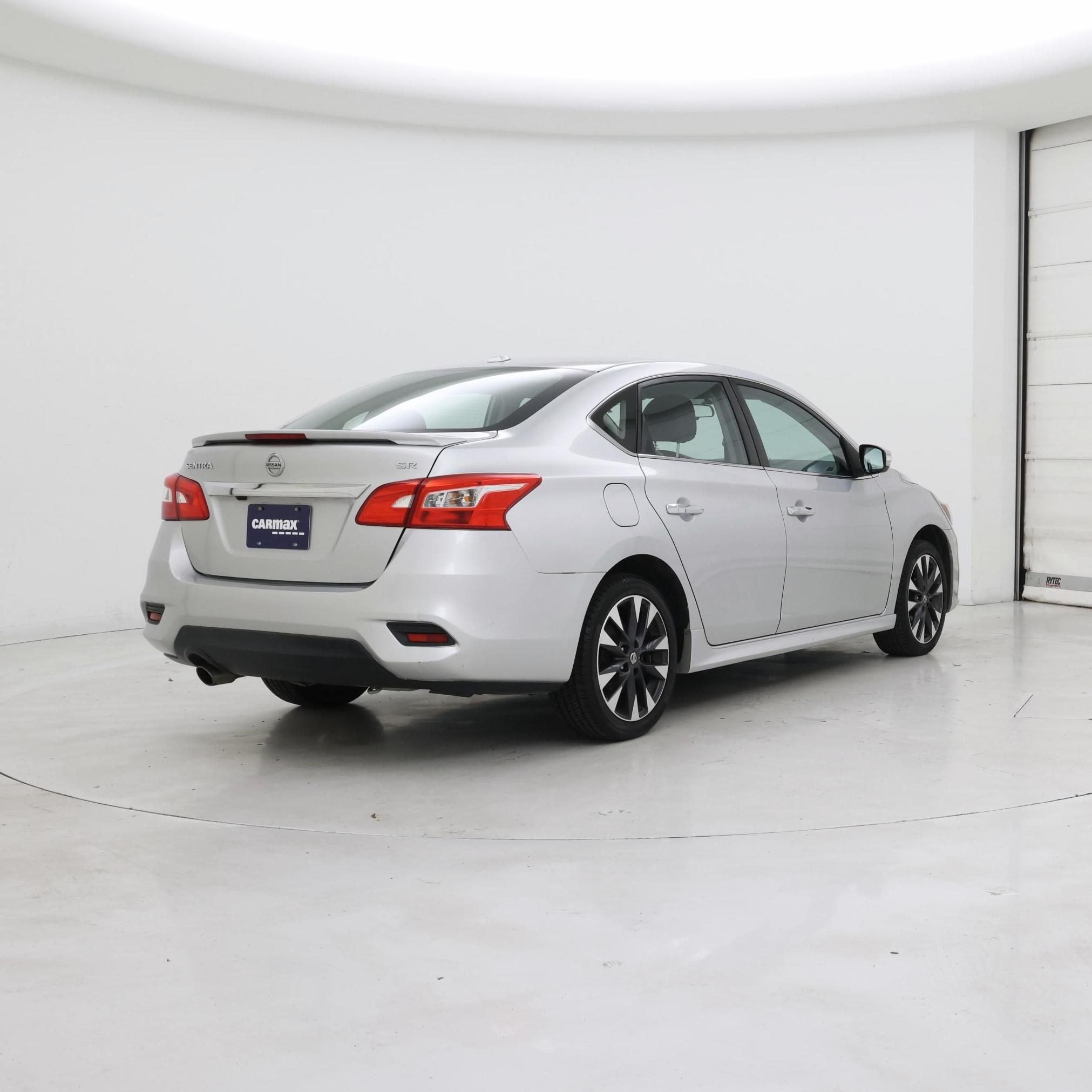 Thumbnail: 2017 Nissan Sentra - 8