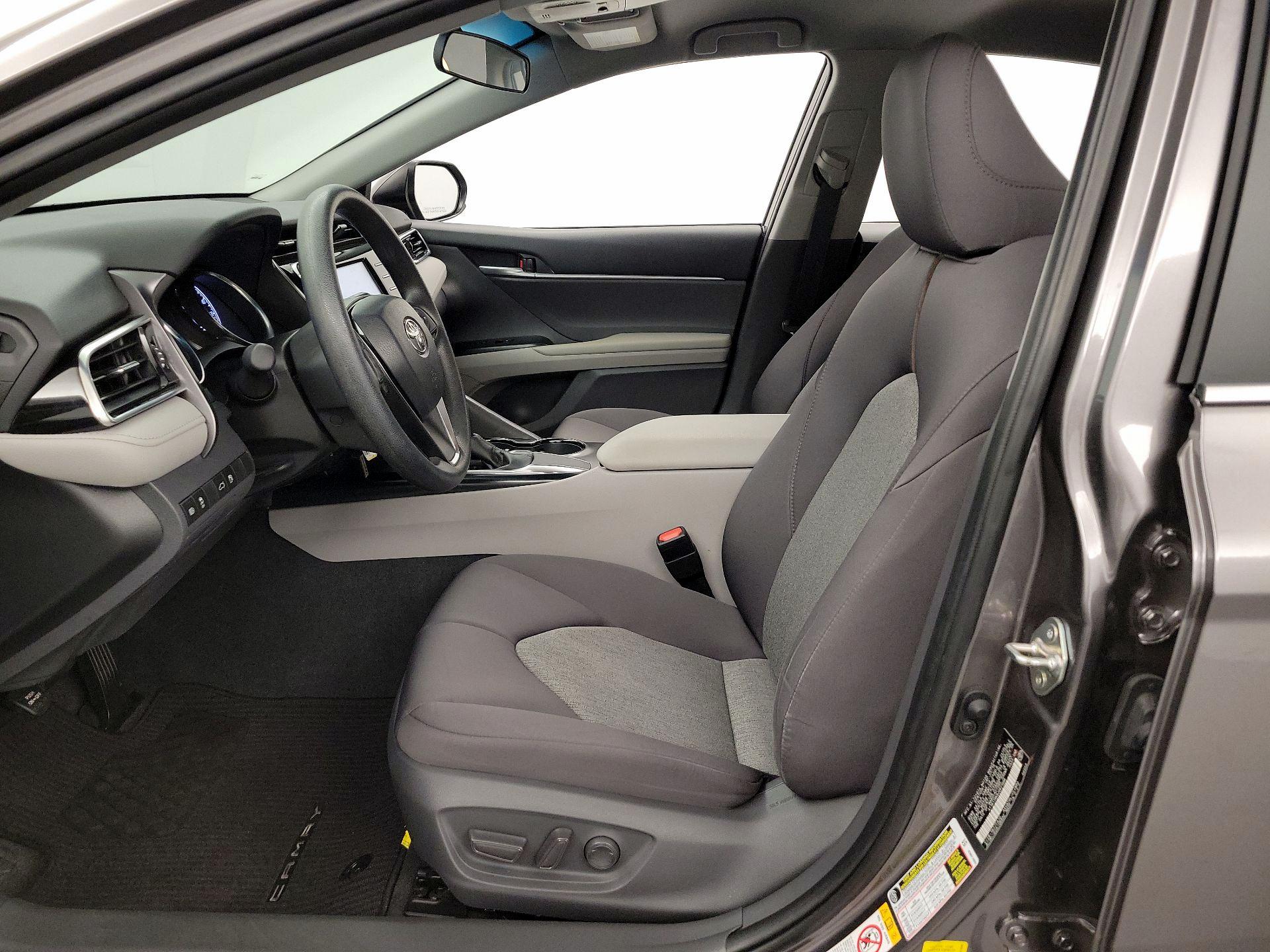 Thumbnail: 2018 Toyota Camry - 11