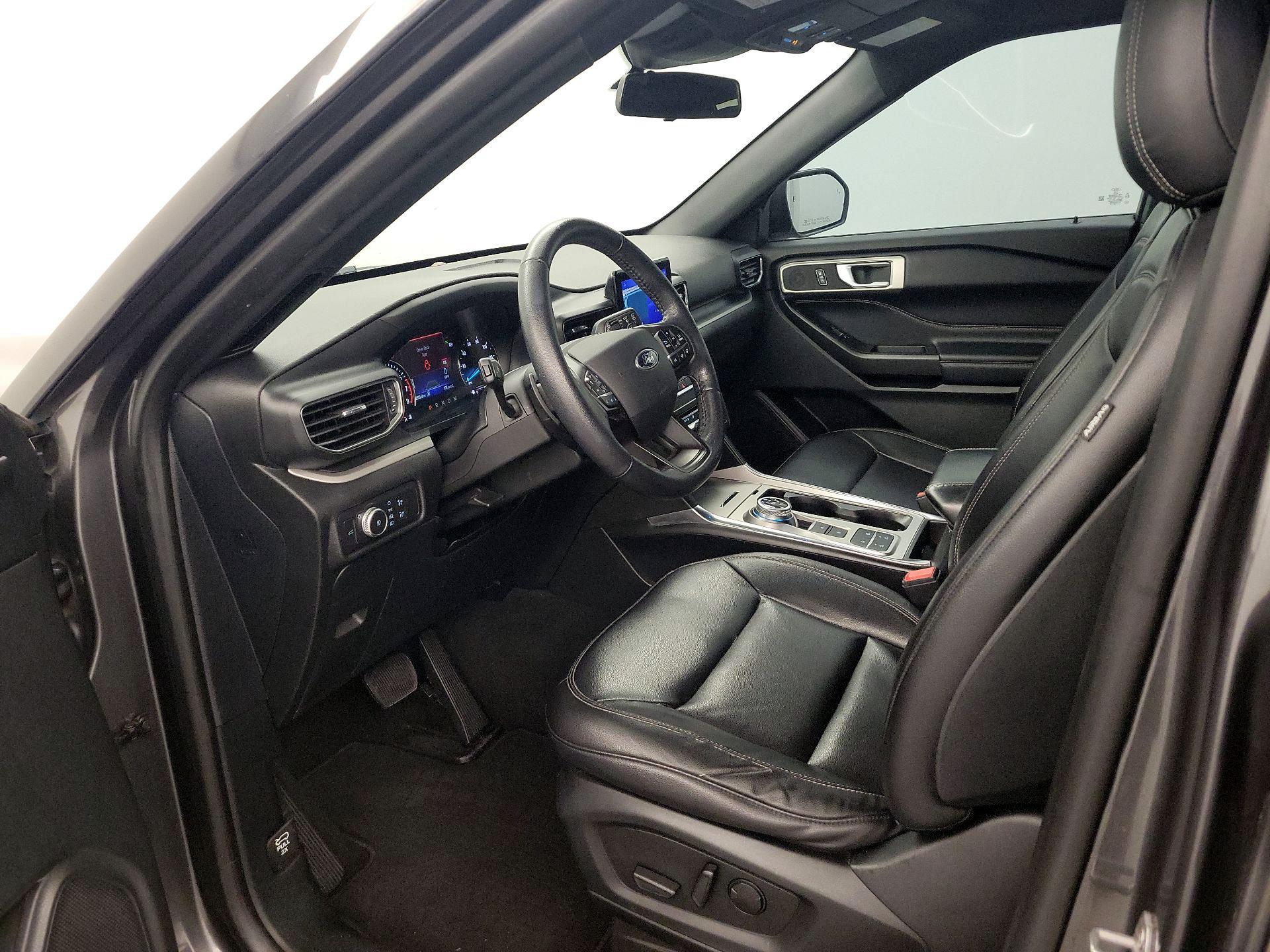 Thumbnail: 2020 Ford Explorer - 11