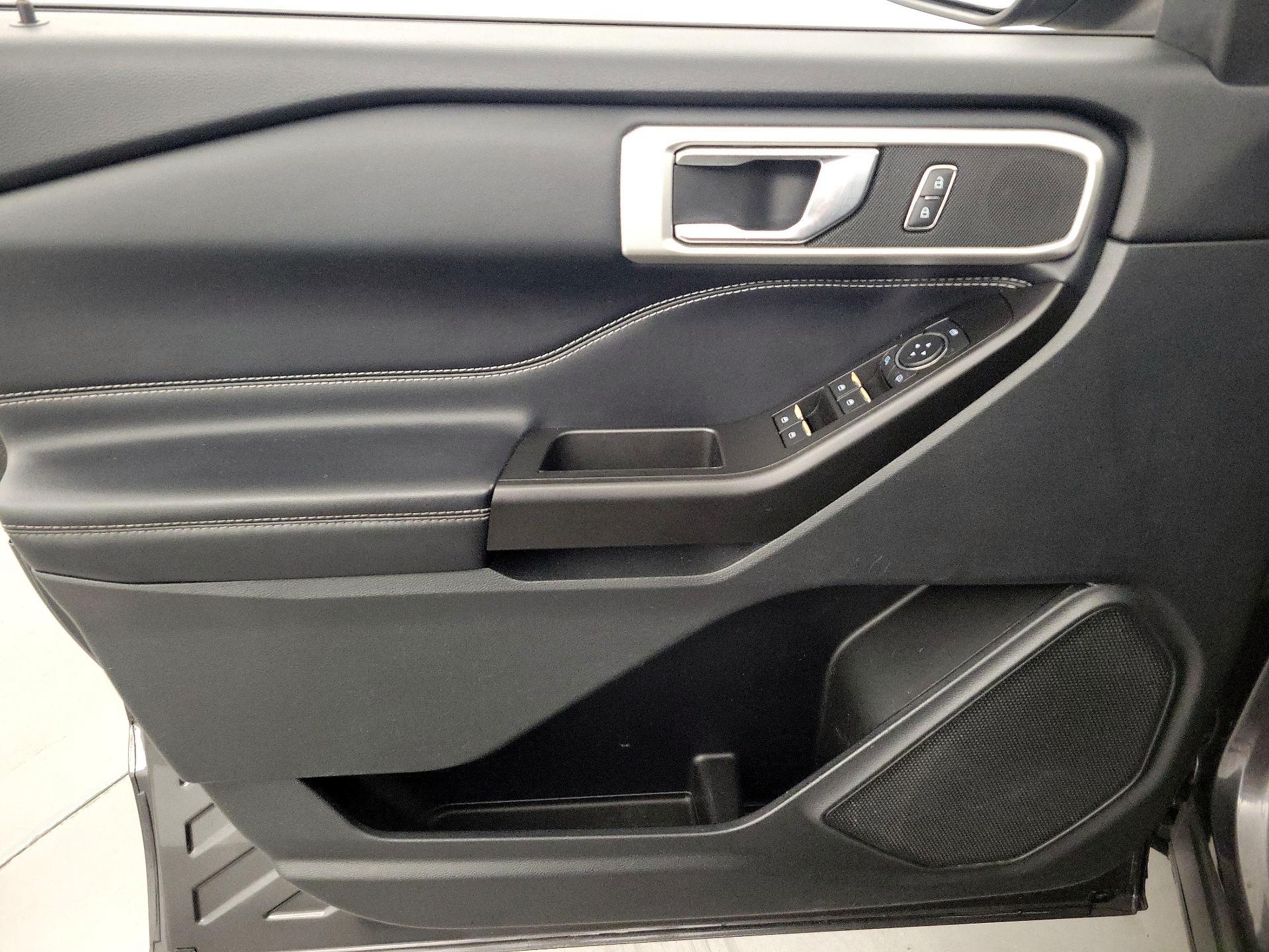 Thumbnail: 2020 Ford Explorer - 12