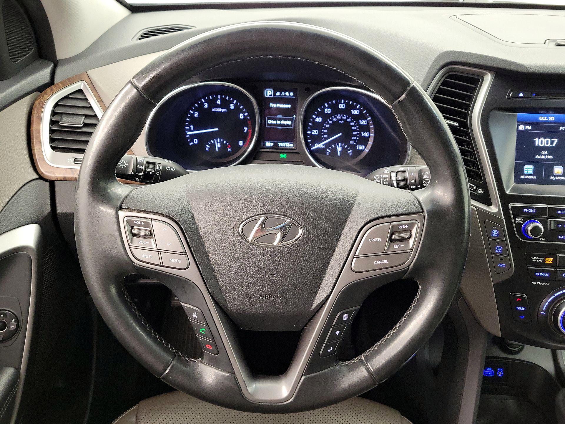 Thumbnail: 2017 Hyundai Santa Fe - 10