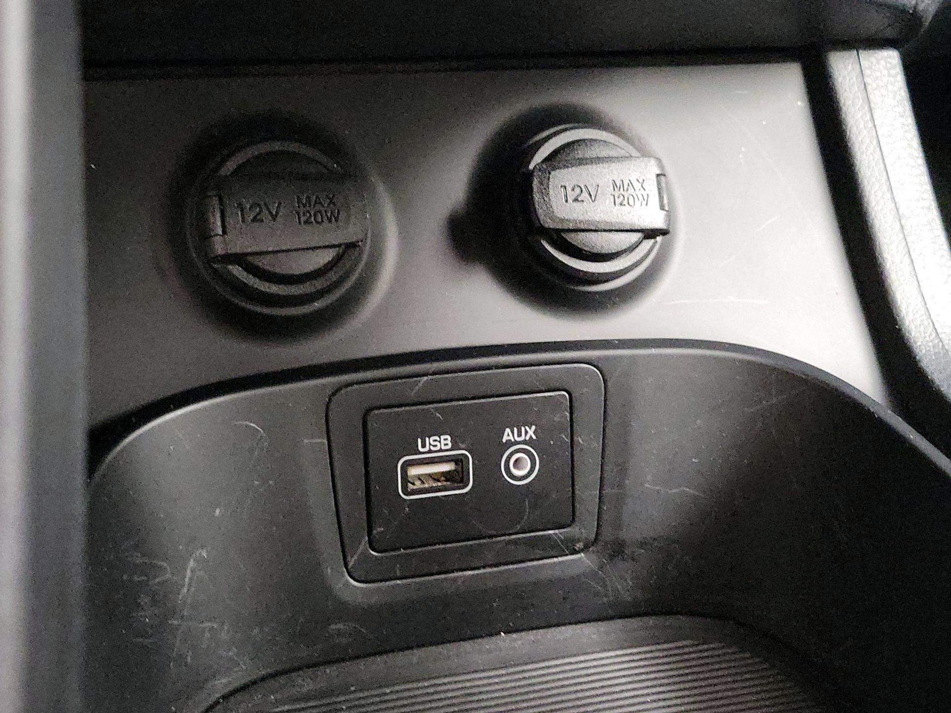 Thumbnail: 2017 Hyundai Santa Fe - 18