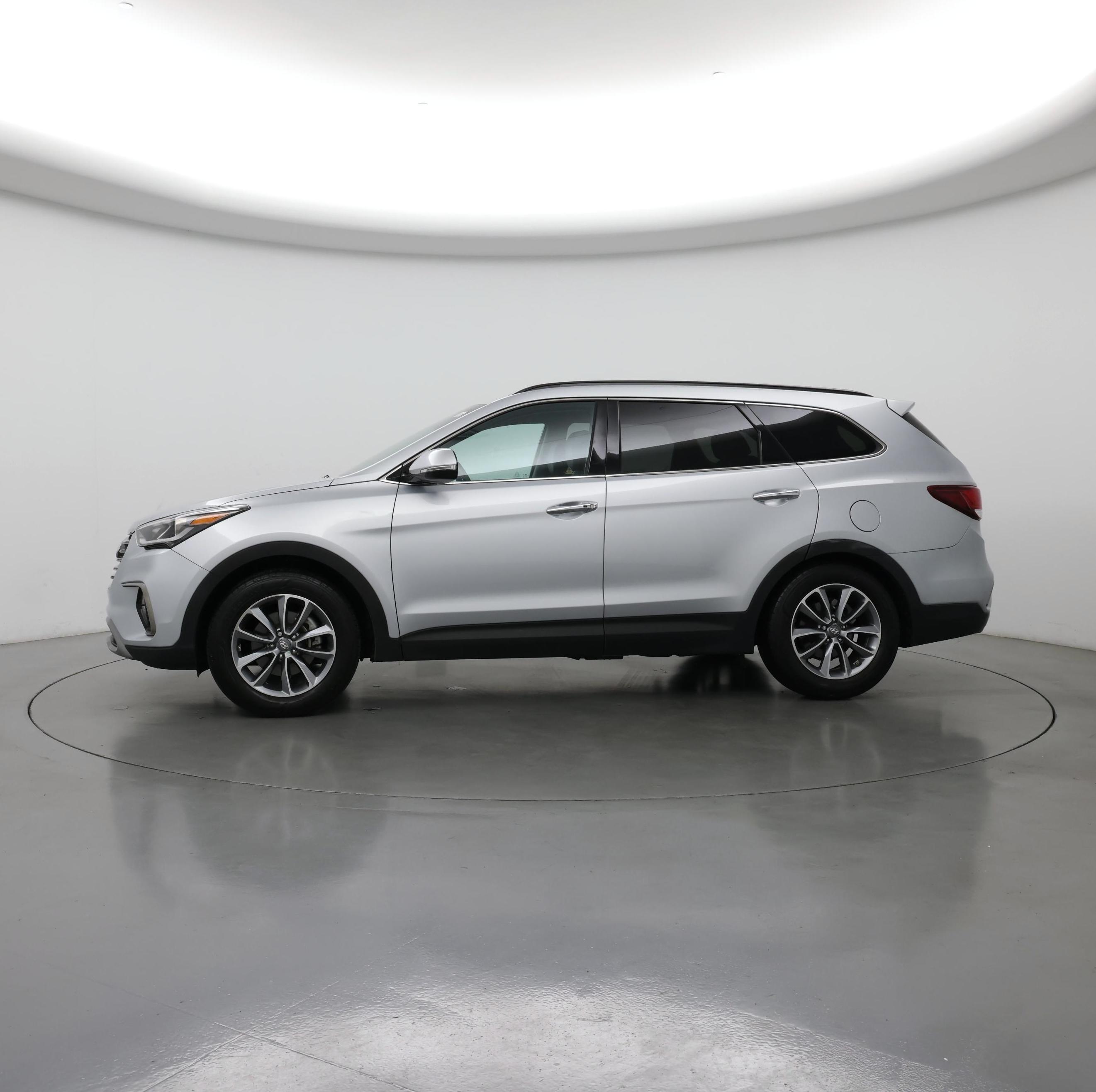 Thumbnail: 2017 Hyundai Santa Fe - 3