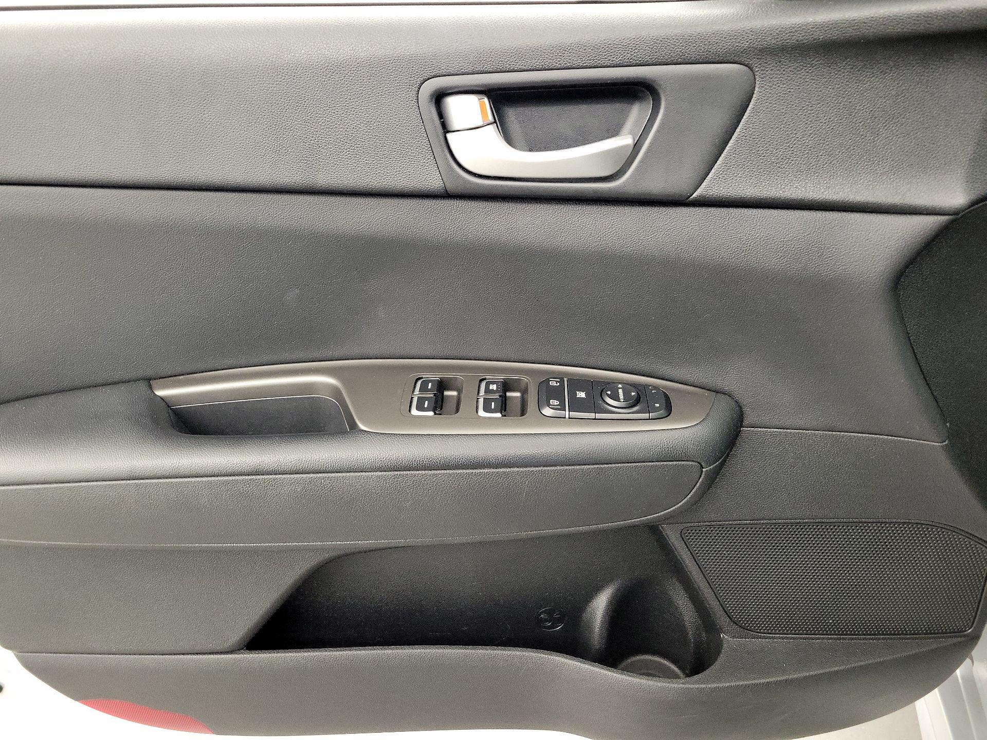 Thumbnail: 2020 Kia Optima - 12