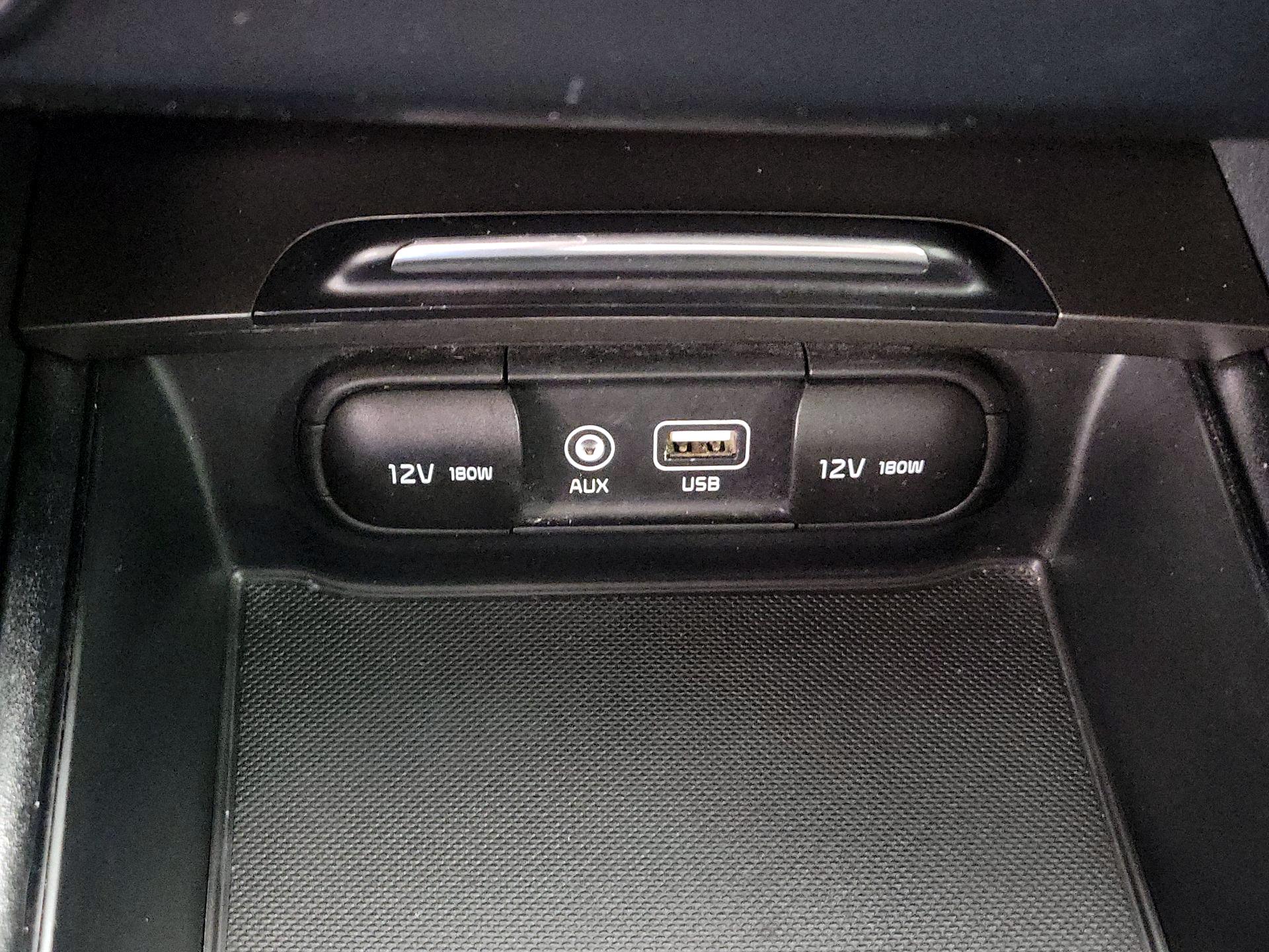 Thumbnail: 2020 Kia Optima - 18