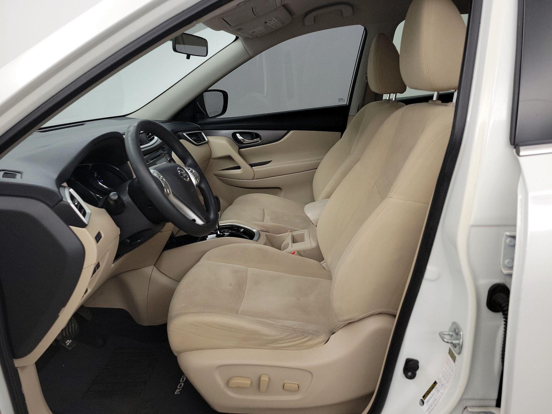 Thumbnail: 2016 Nissan Rogue - 11