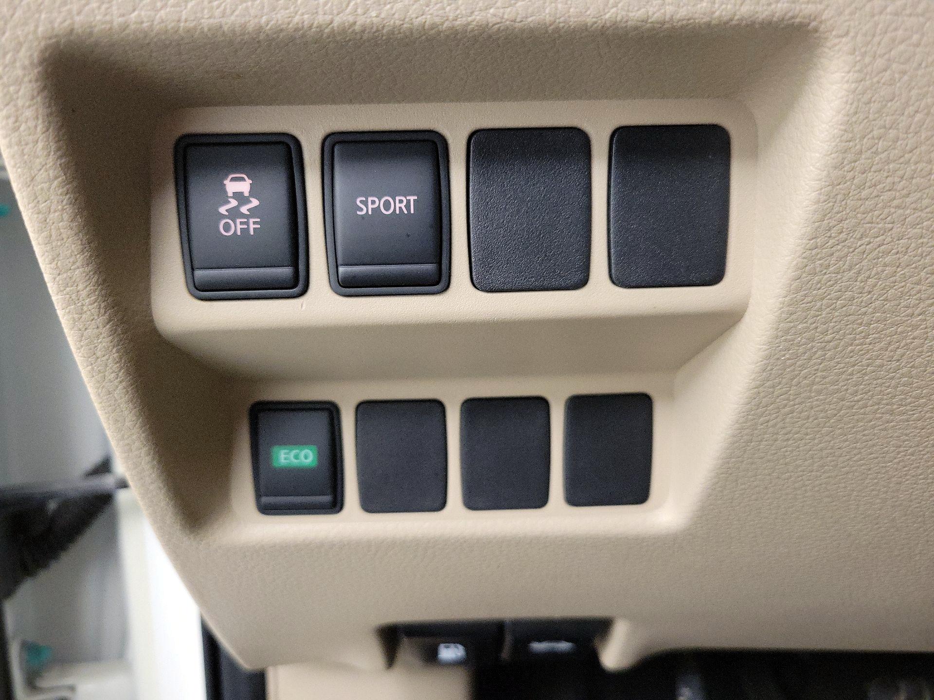 Thumbnail: 2016 Nissan Rogue - 13