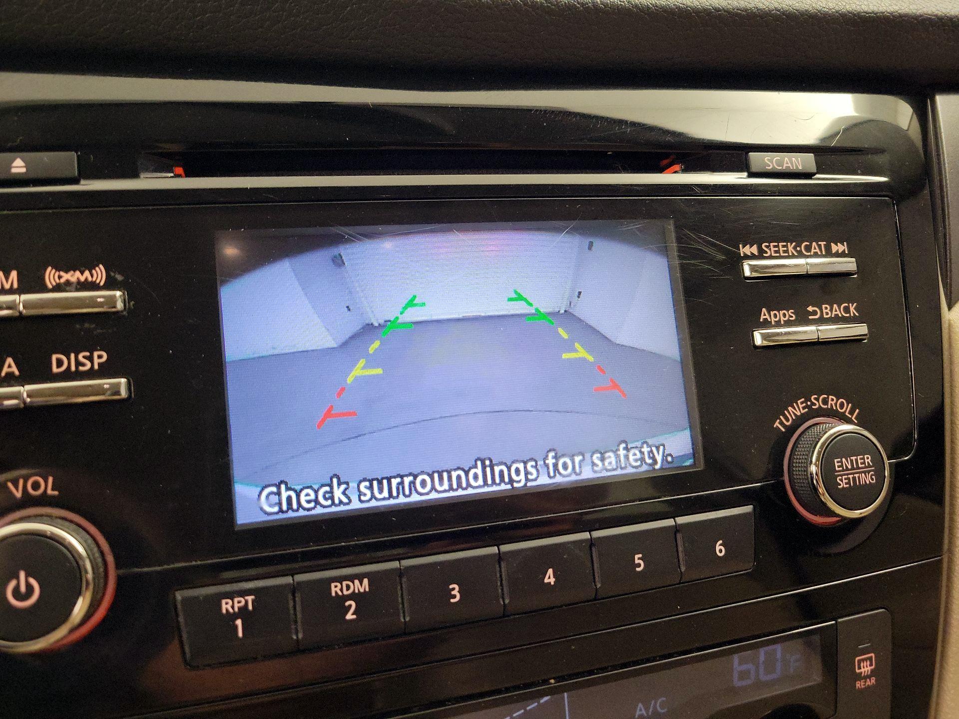 Thumbnail: 2016 Nissan Rogue - 14