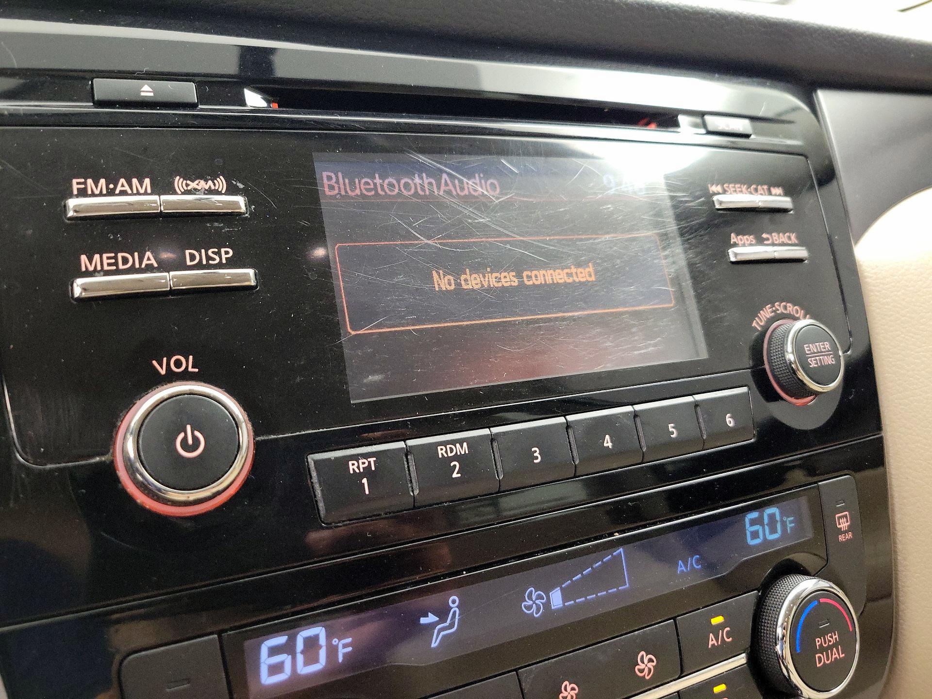 Thumbnail: 2016 Nissan Rogue - 15