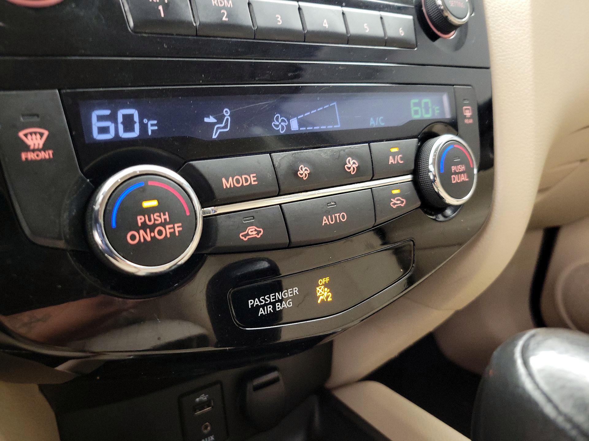 Thumbnail: 2016 Nissan Rogue - 16