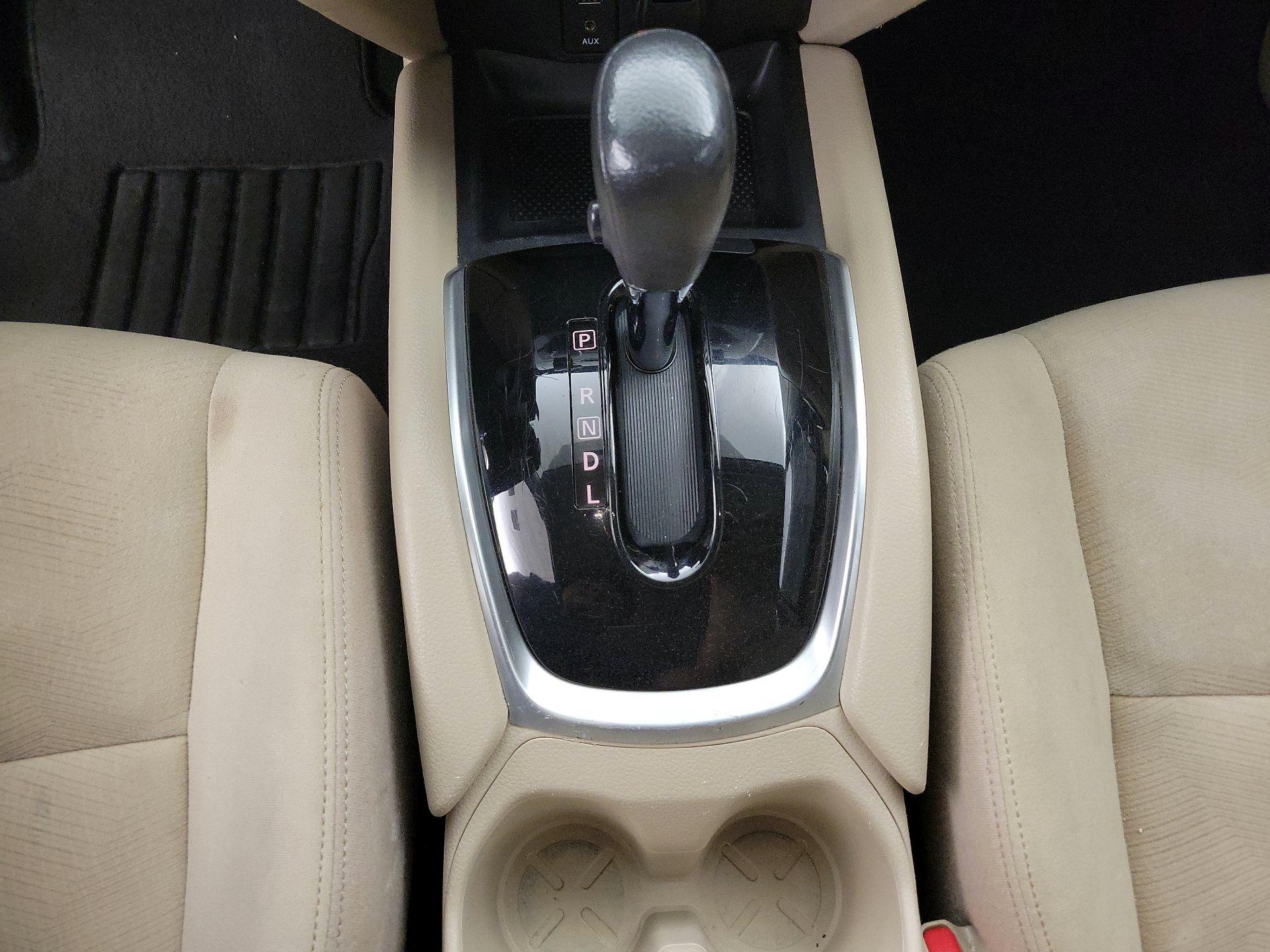 Thumbnail: 2016 Nissan Rogue - 17