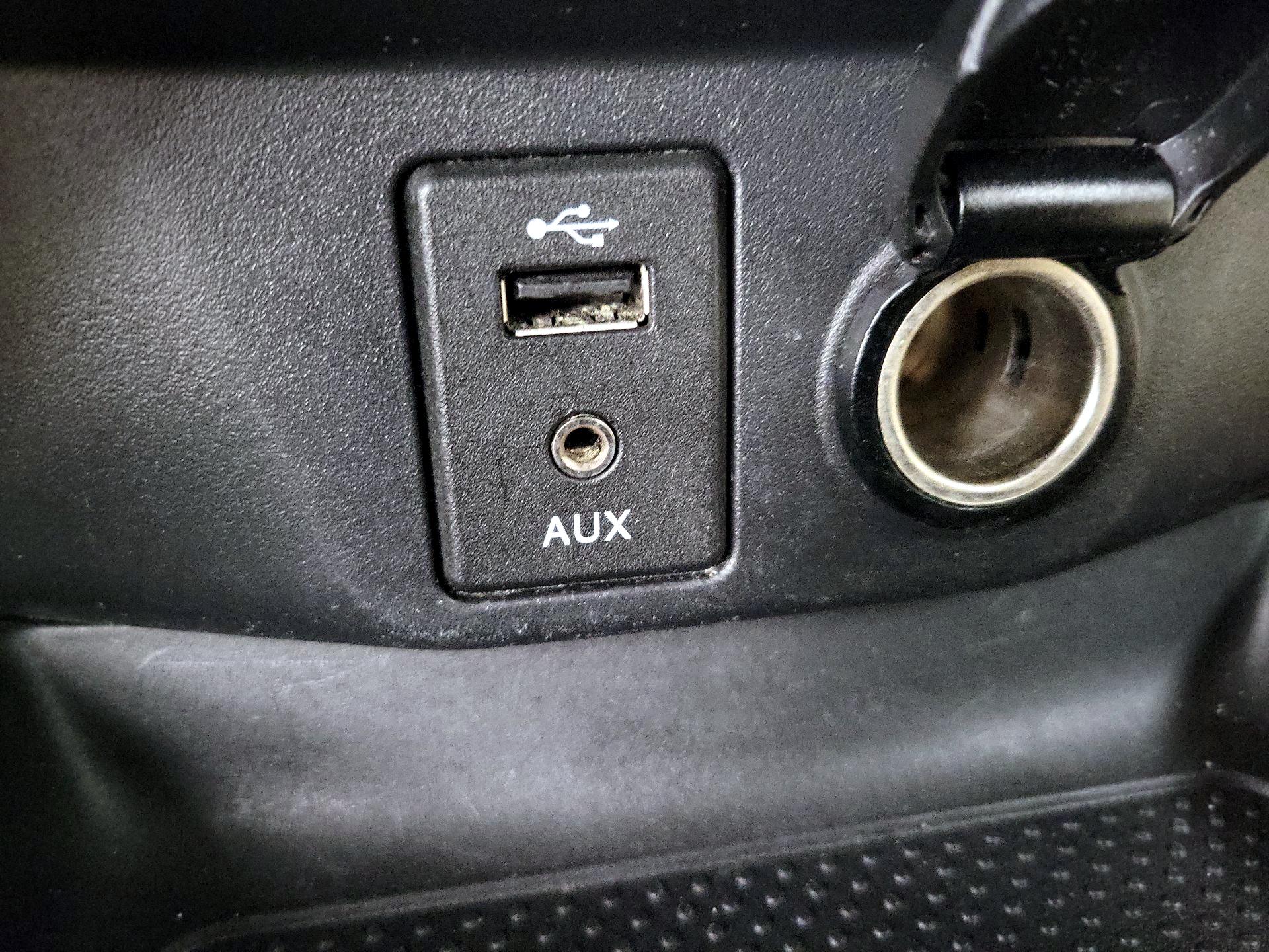 Thumbnail: 2016 Nissan Rogue - 18