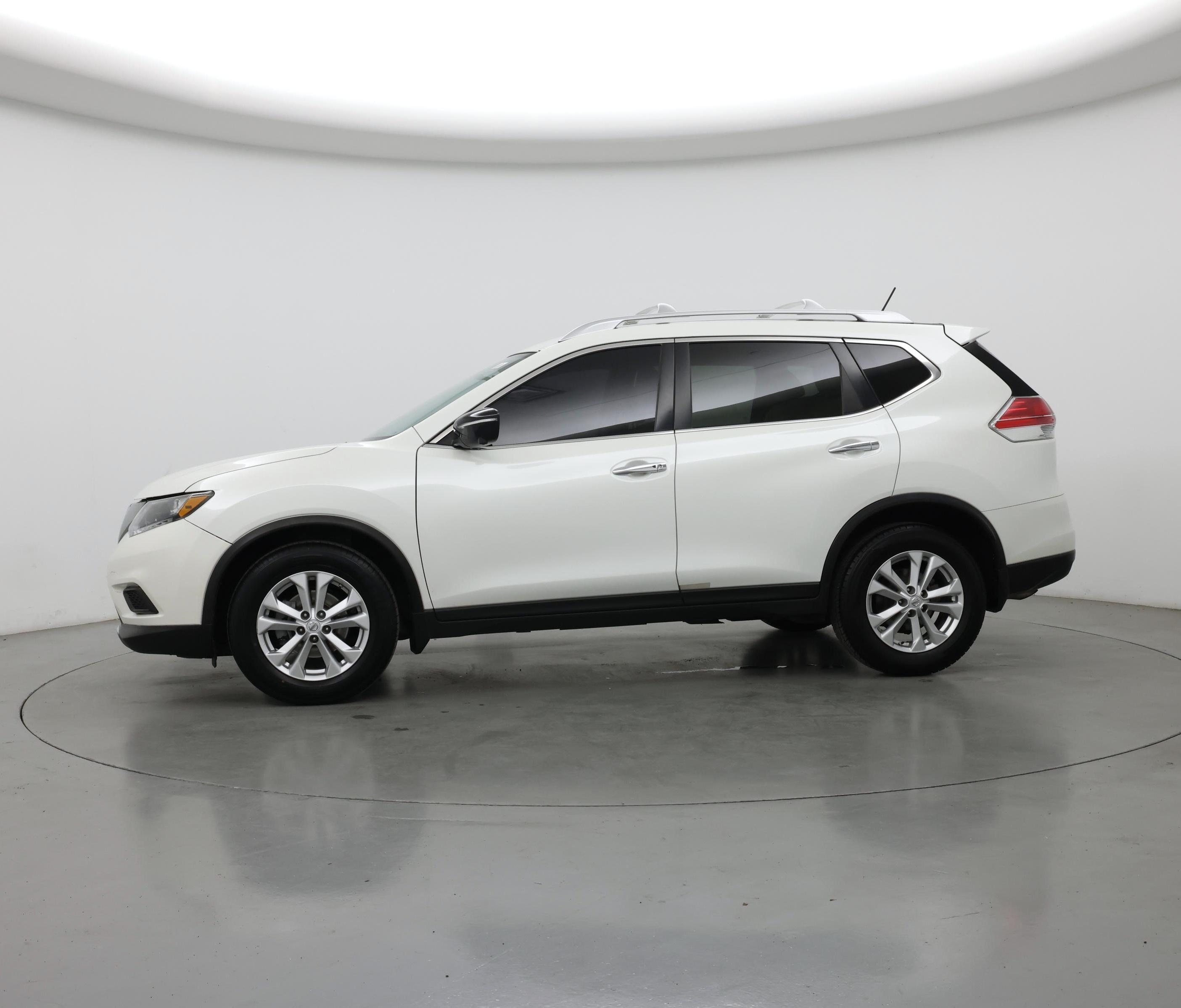 Thumbnail: 2016 Nissan Rogue - 3