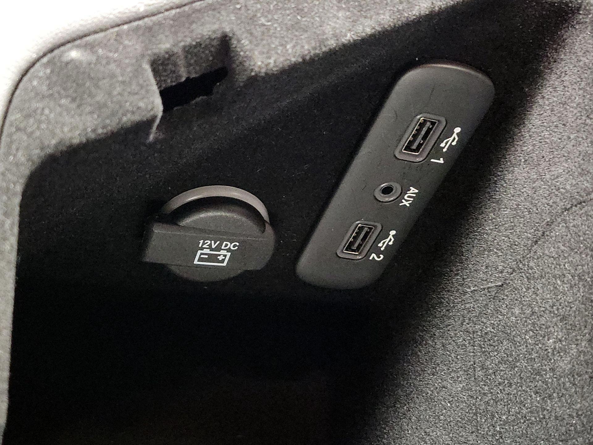 Thumbnail: 2019 Dodge Challenger - 18