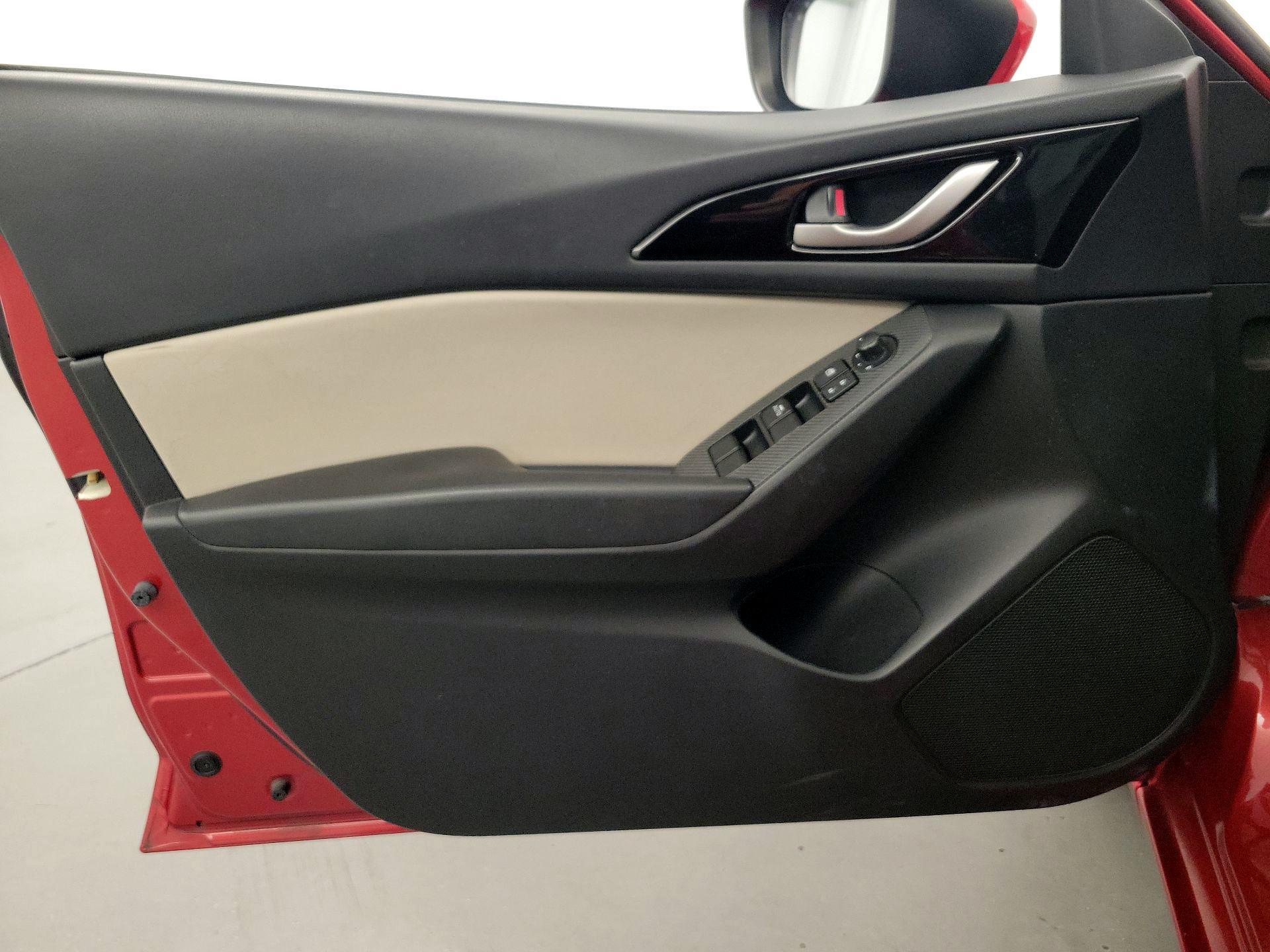 Thumbnail: 2016 Mazda Mazda3 - 12