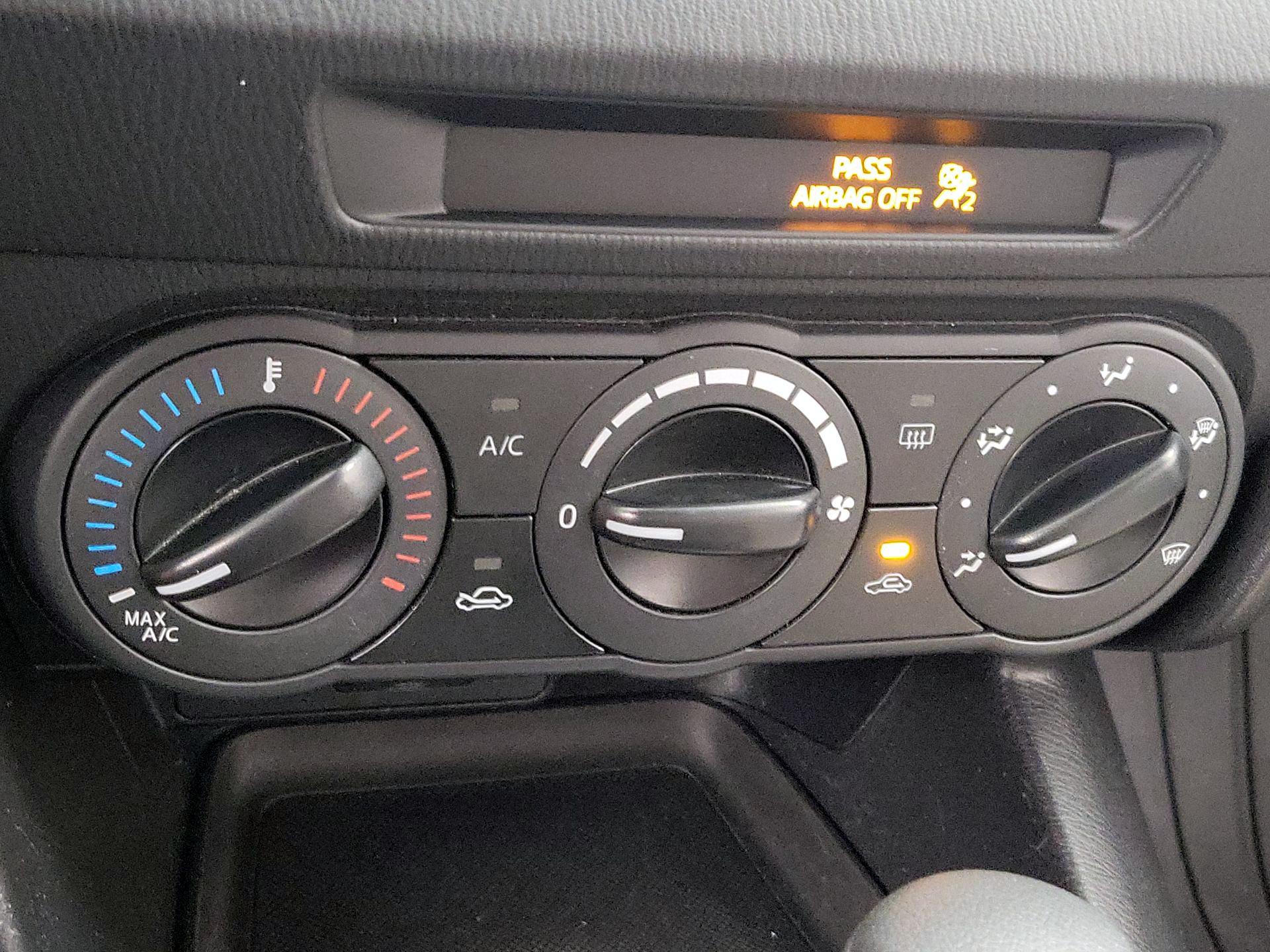 Thumbnail: 2016 Mazda Mazda3 - 17