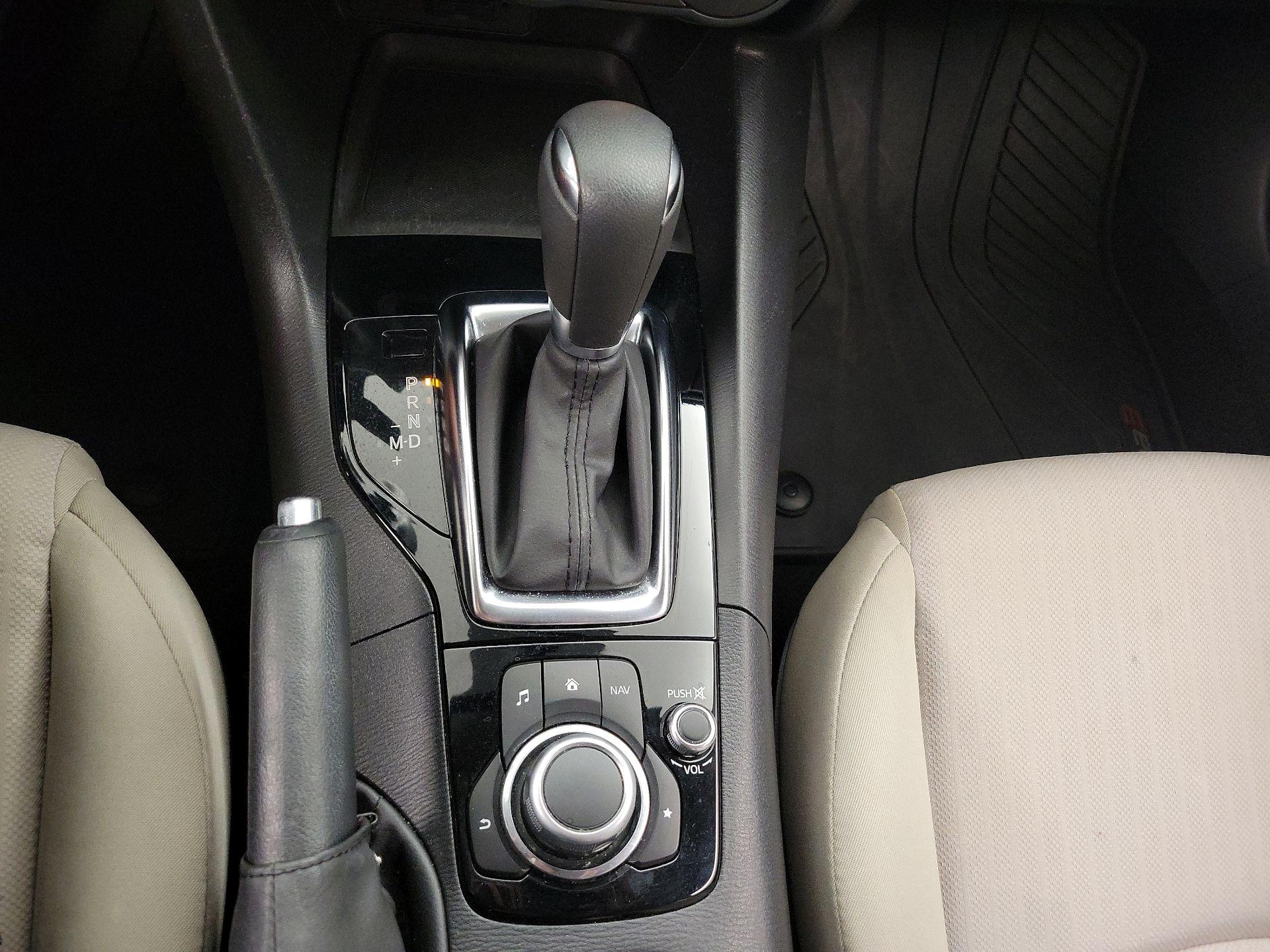 Thumbnail: 2016 Mazda Mazda3 - 18