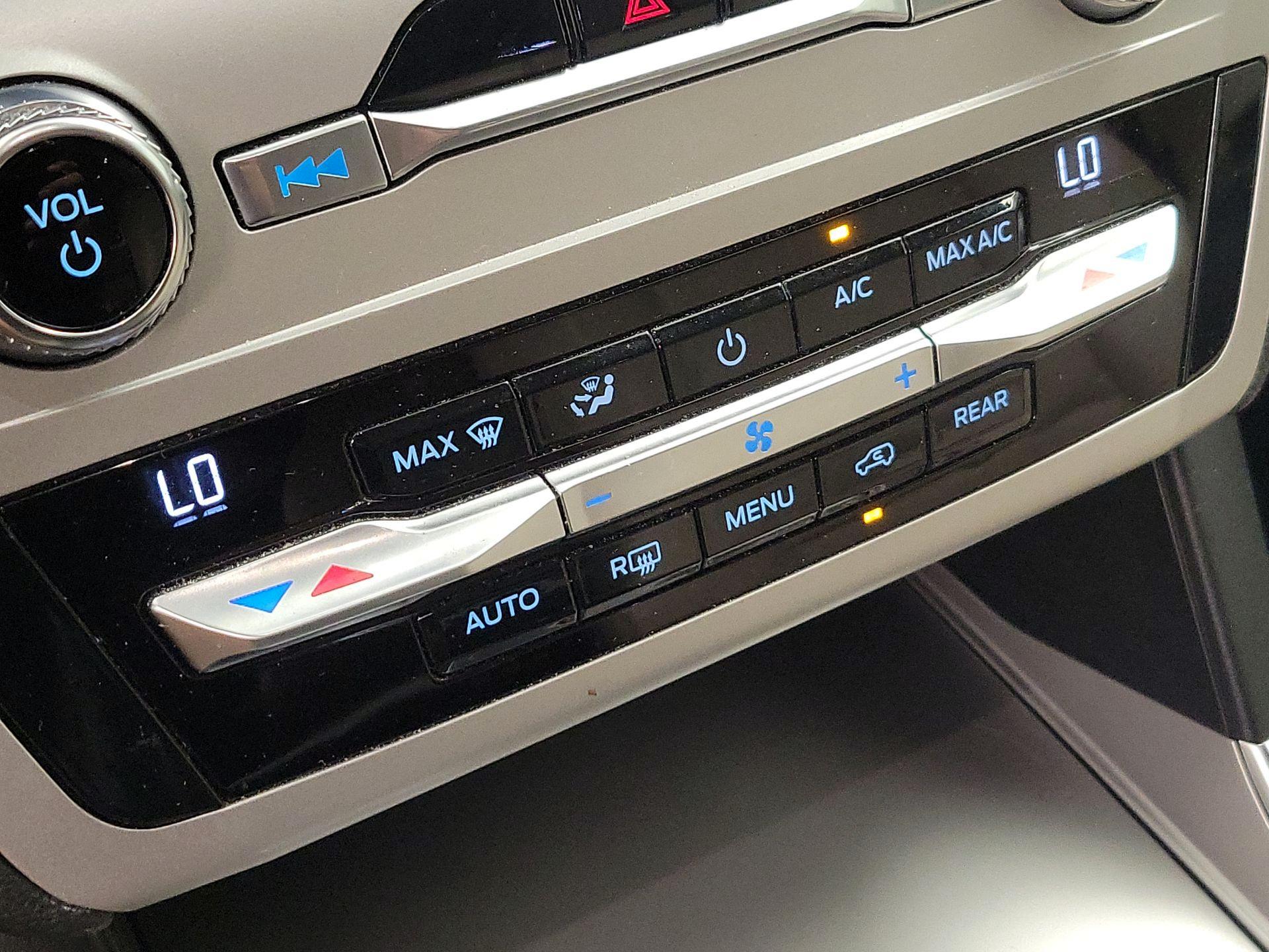 Thumbnail: 2020 Ford Explorer - 16