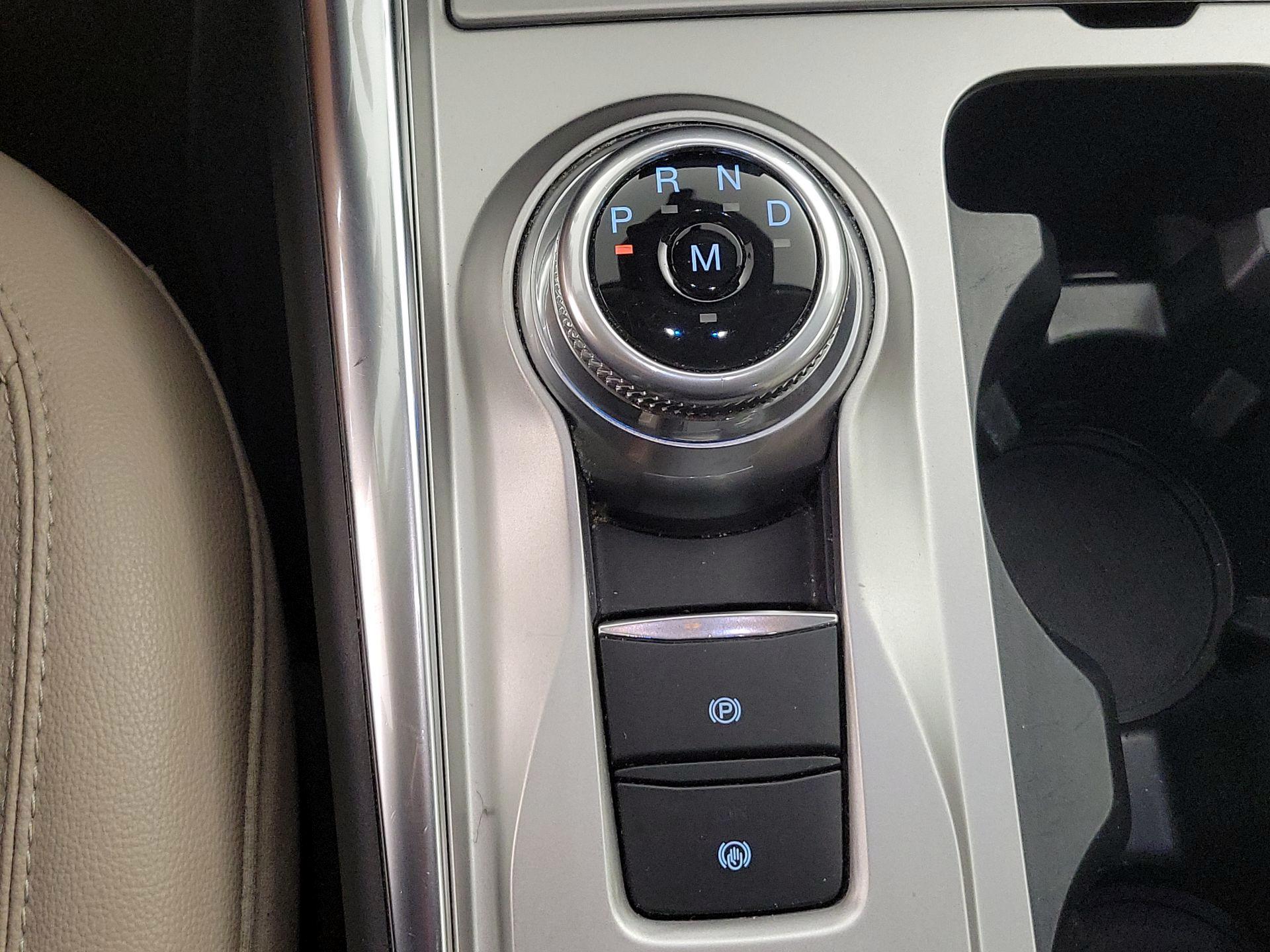 Thumbnail: 2020 Ford Explorer - 17