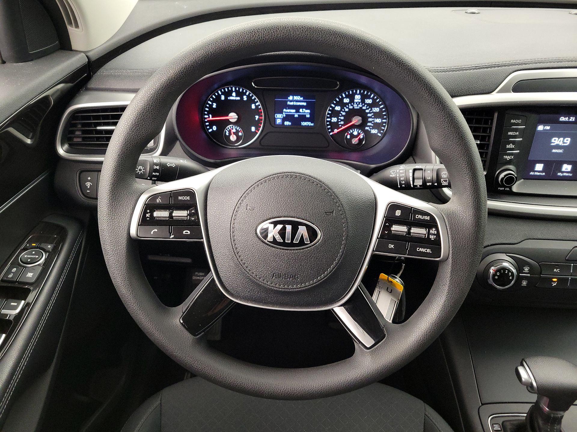 Thumbnail: 2020 Kia Sorento - 10