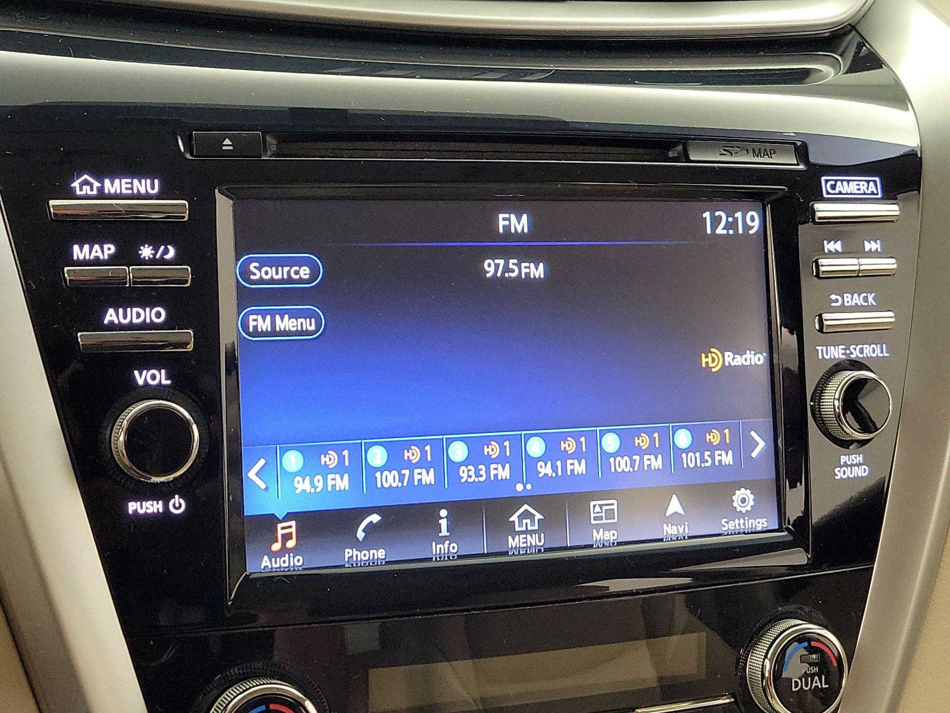 Thumbnail: 2015 Nissan Murano - 16