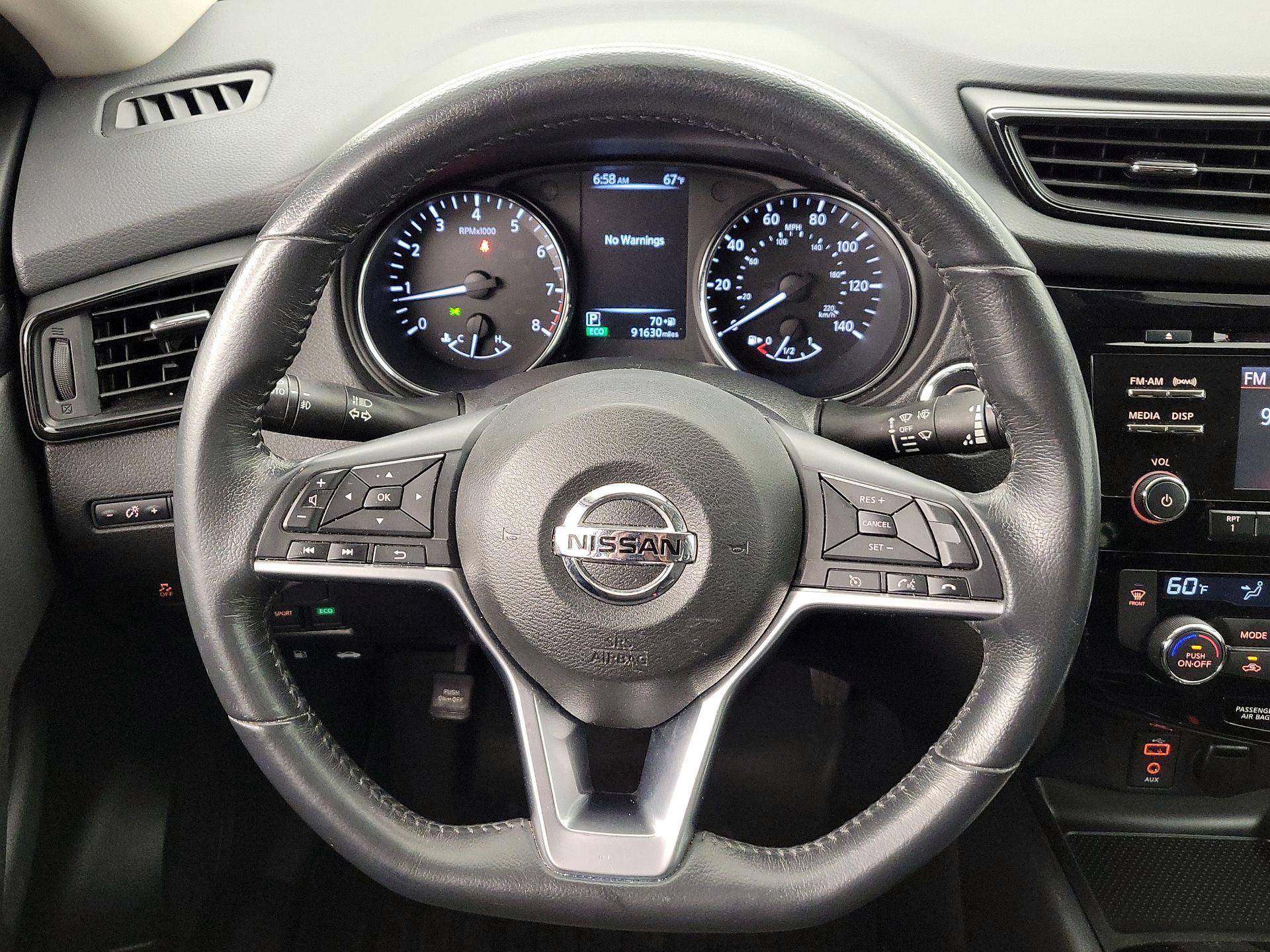 Thumbnail: 2017 Nissan Rogue - 10