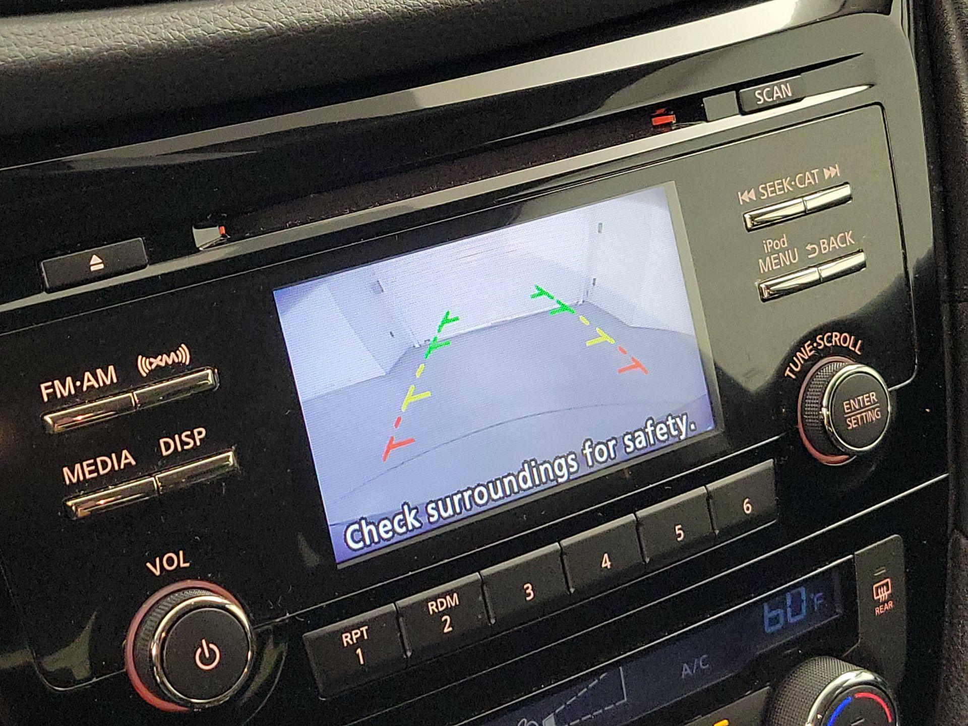 Thumbnail: 2017 Nissan Rogue - 14