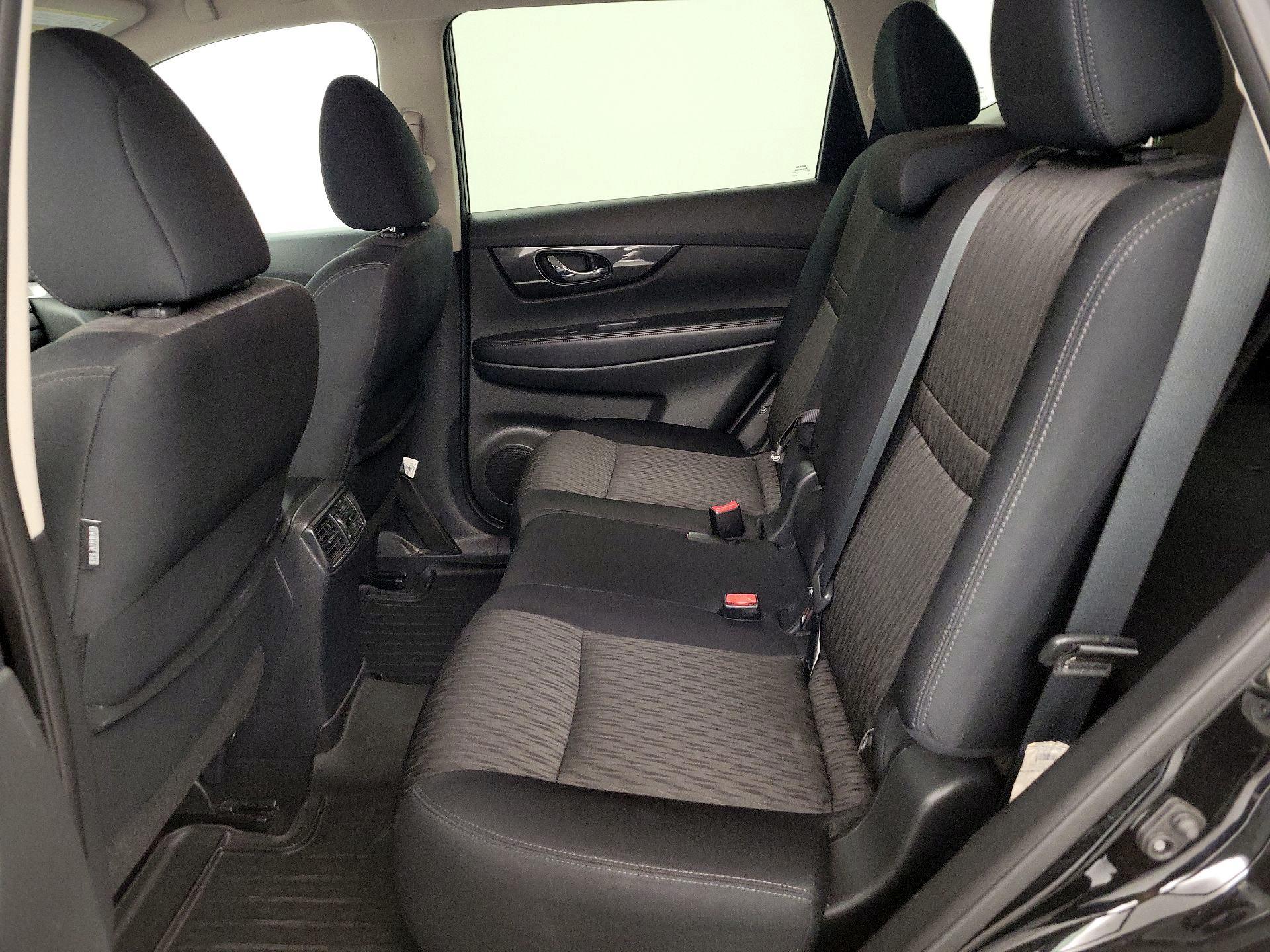 Thumbnail: 2017 Nissan Rogue - 19