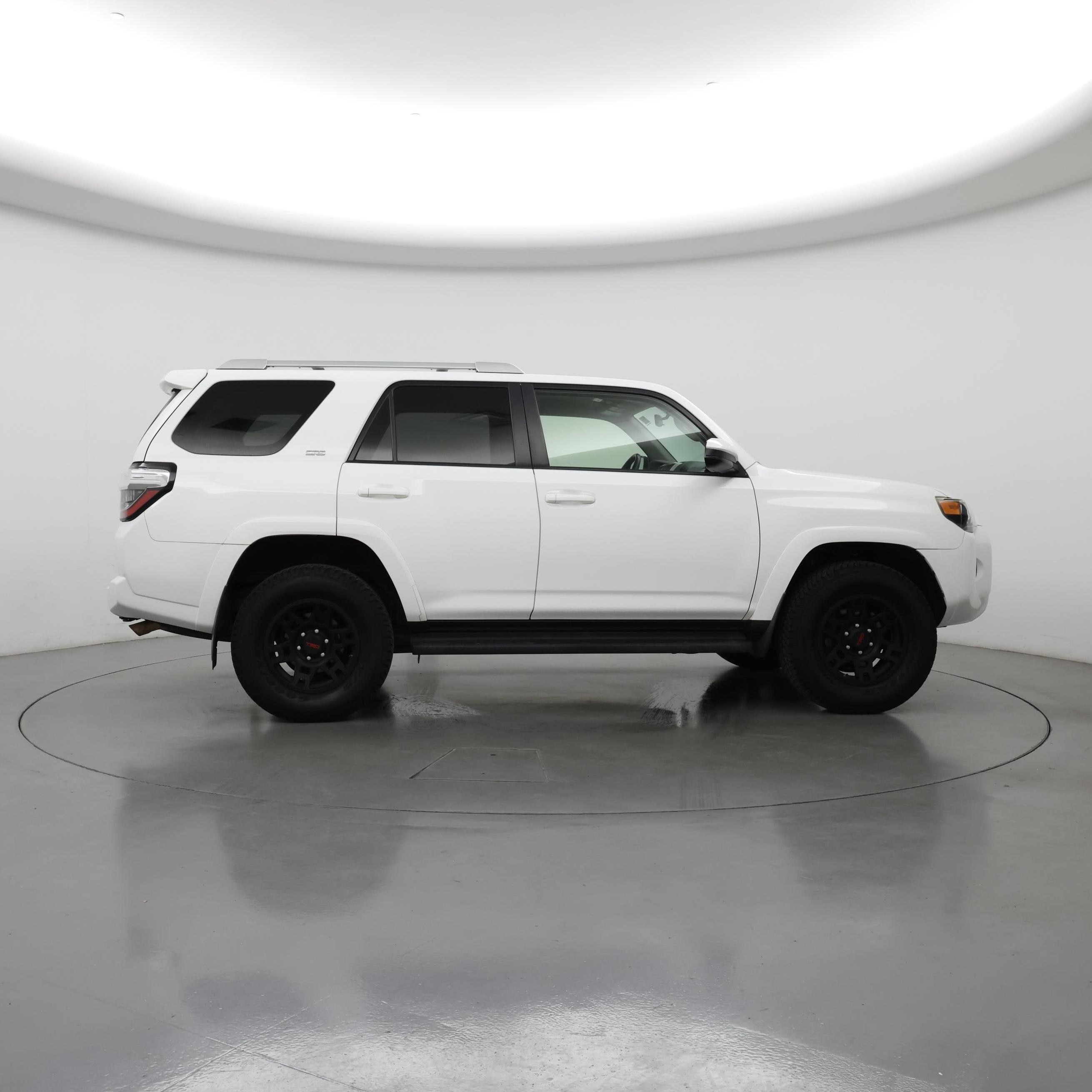 Thumbnail: 2016 Toyota 4Runner - 7