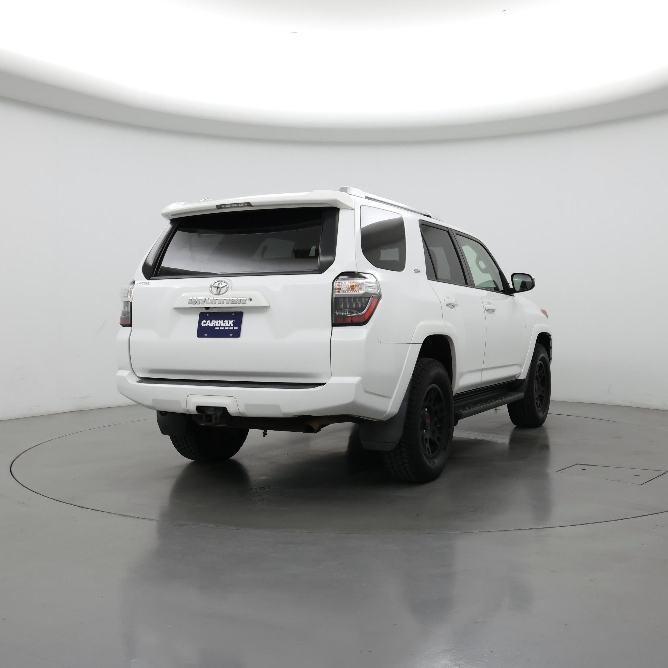 Thumbnail: 2016 Toyota 4Runner - 8