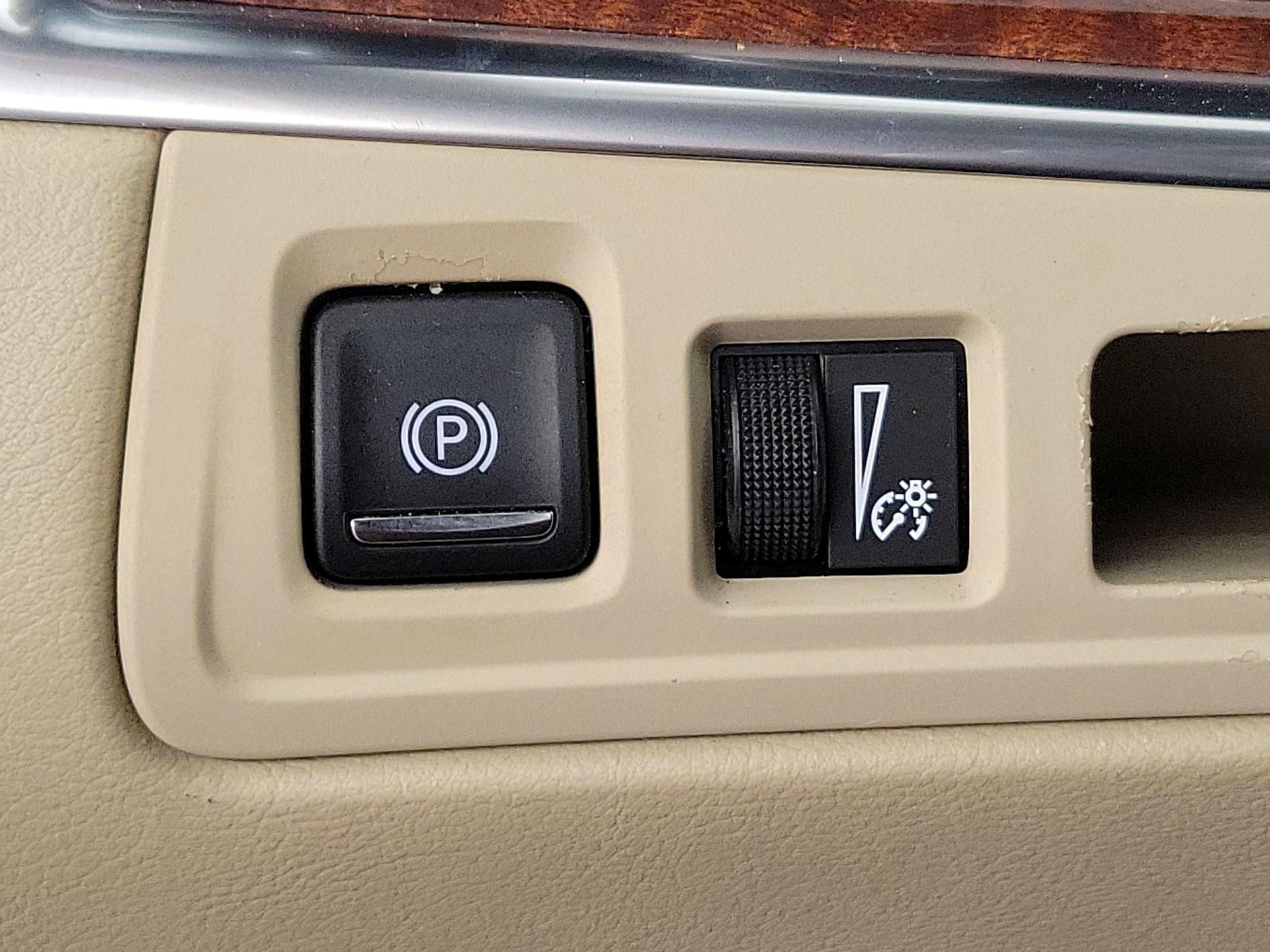 Thumbnail: 2017 Cadillac XT5 - 13