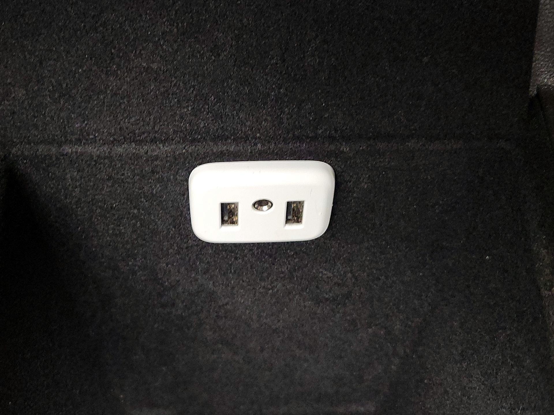 Thumbnail: 2017 Cadillac XT5 - 19