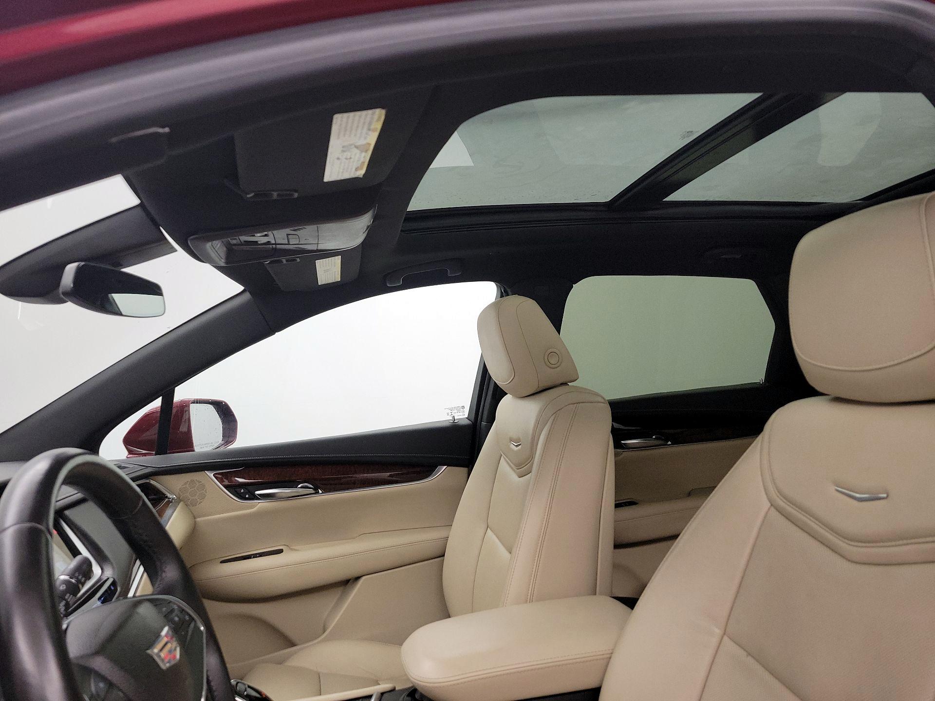 Thumbnail: 2017 Cadillac XT5 - 20