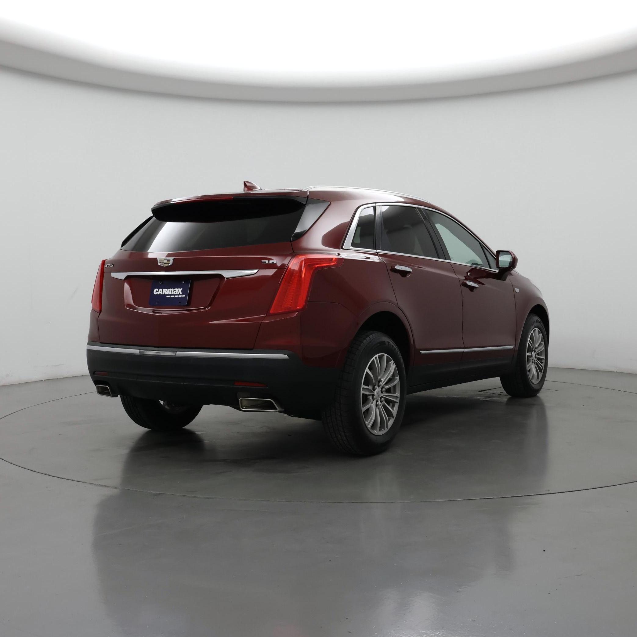 Thumbnail: 2017 Cadillac XT5 - 8