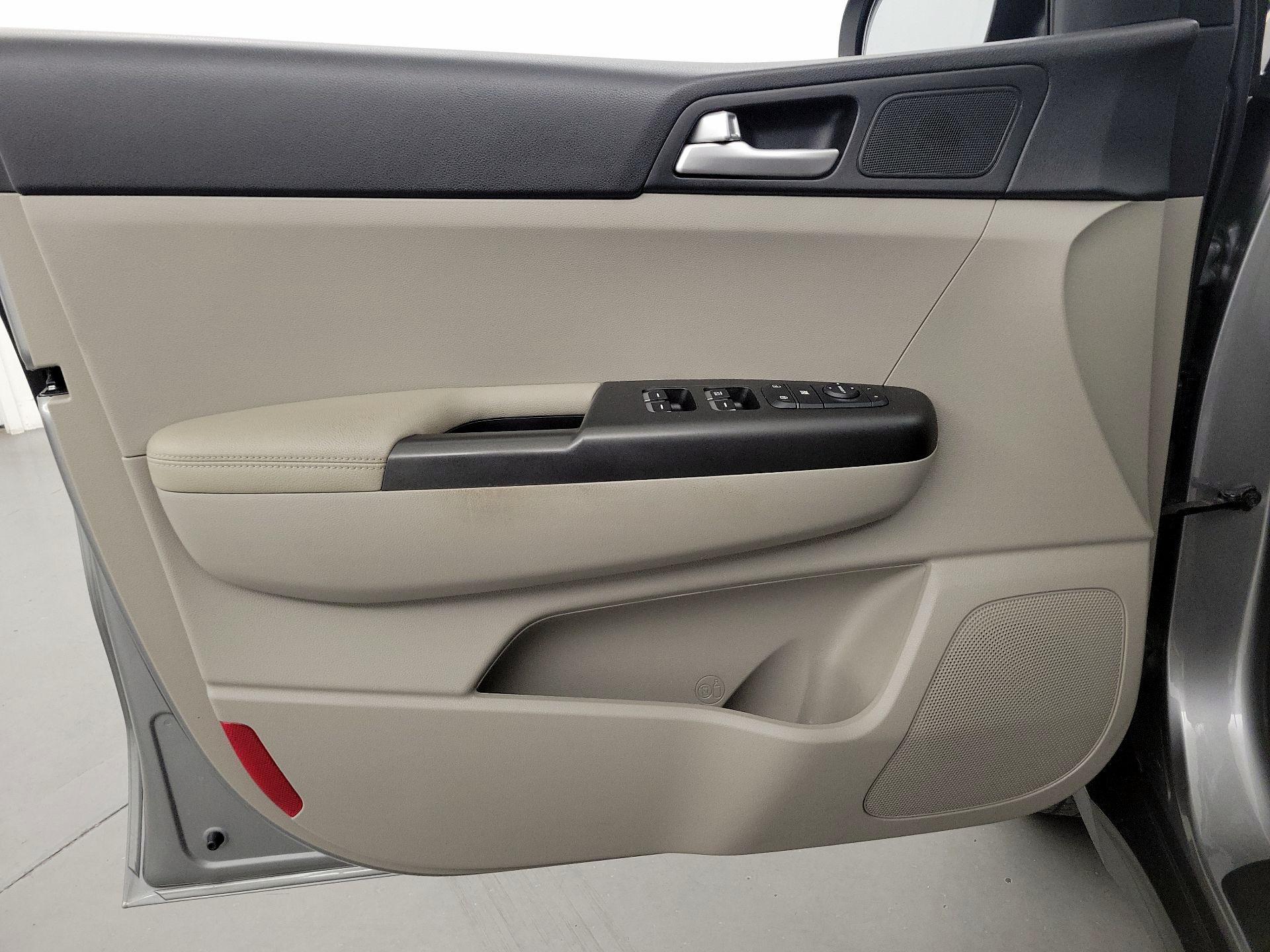 Thumbnail: 2020 Kia Sportage - 12