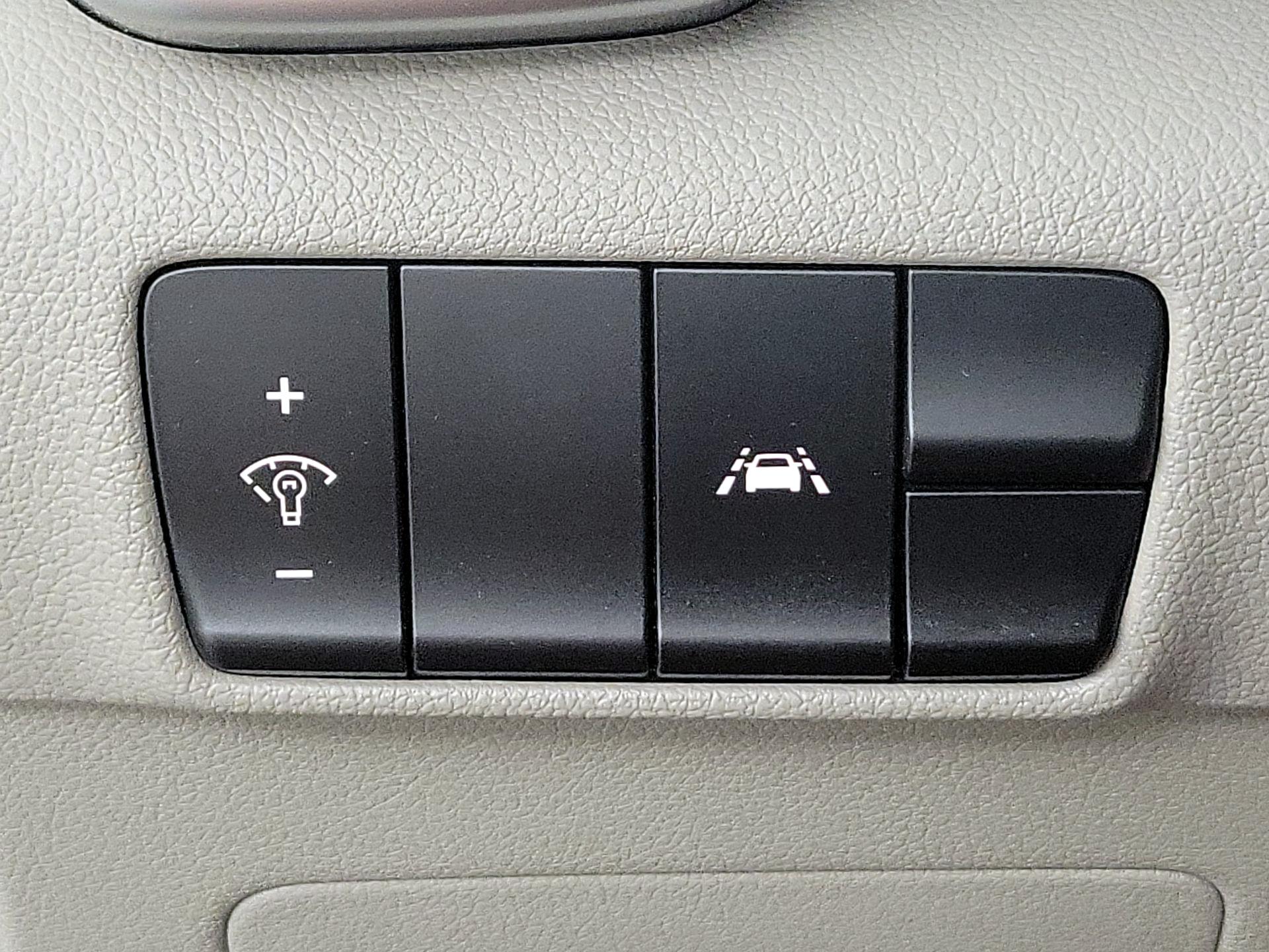 Thumbnail: 2020 Kia Sportage - 13