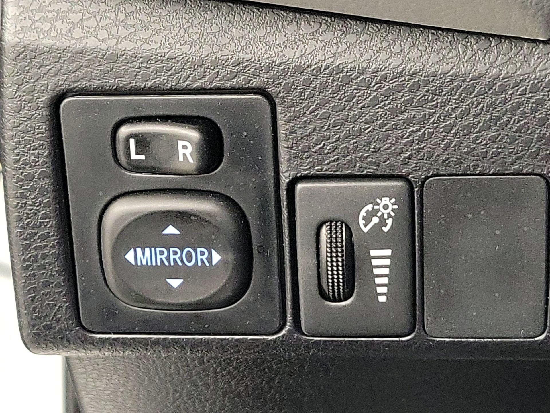 Thumbnail: 2014 Toyota Corolla - 13