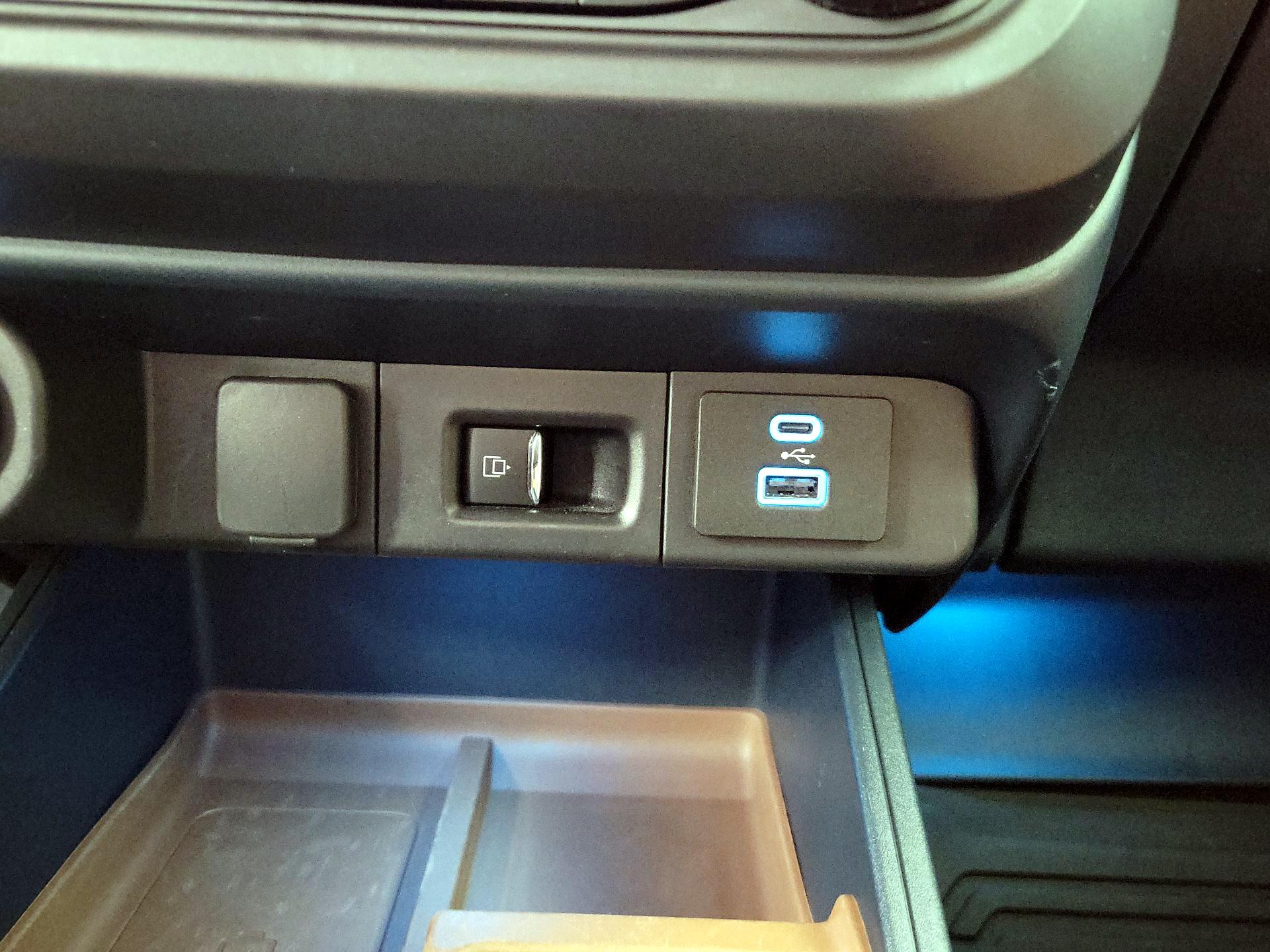 Thumbnail: 2022 Ford Maverick - 18