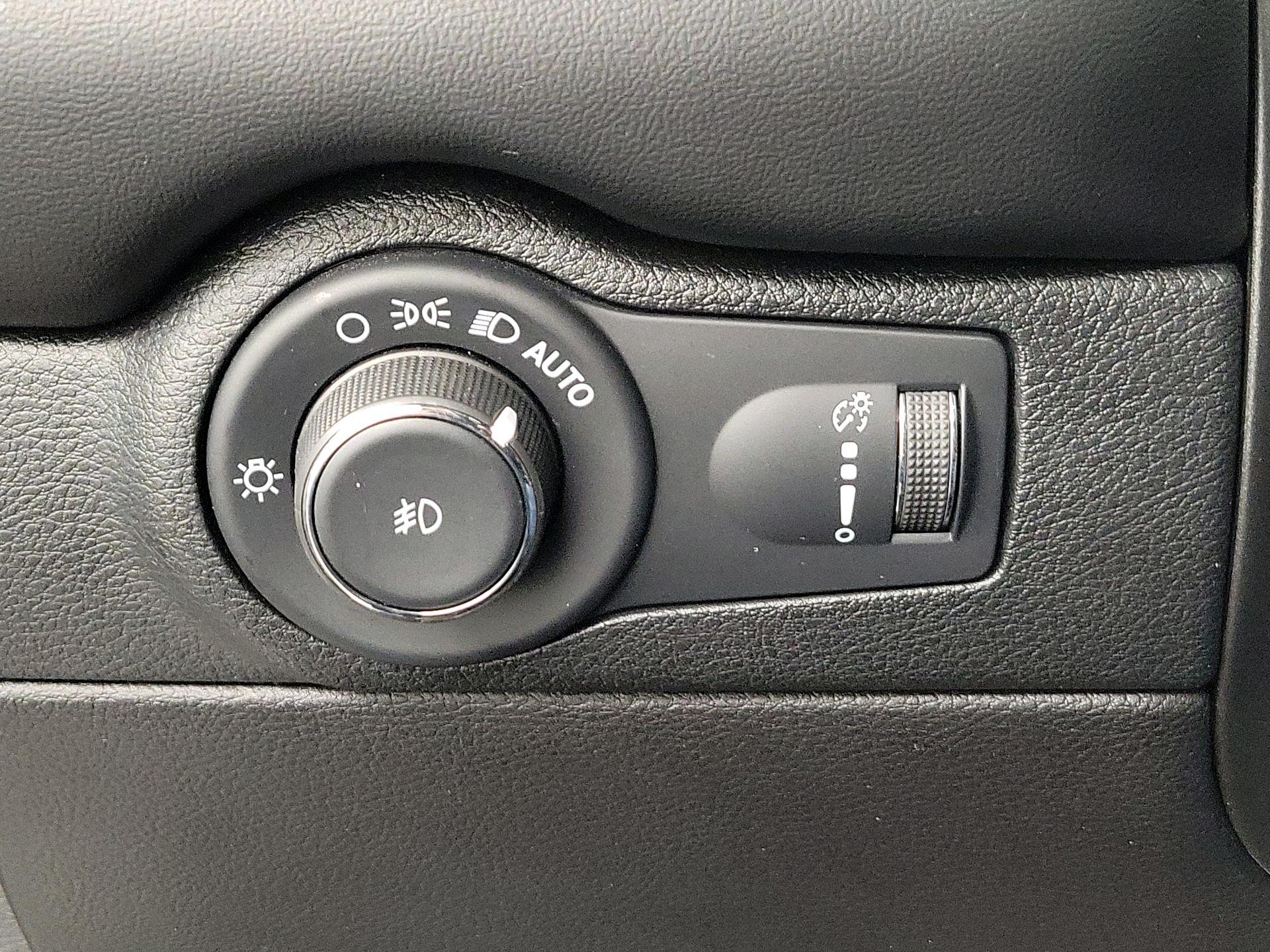 Thumbnail: 2023 Dodge Durango - 13