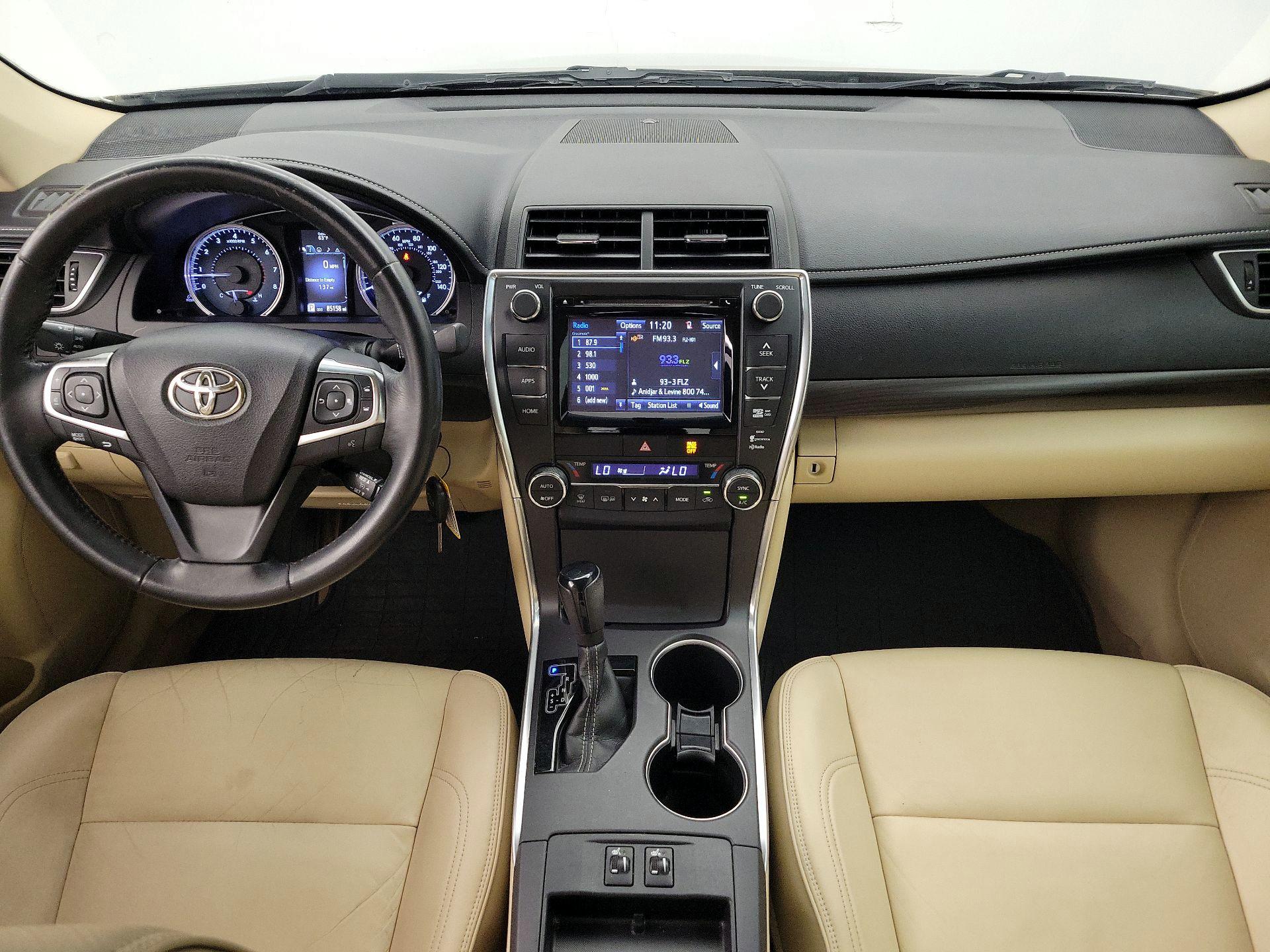 Thumbnail: 2015 Toyota Camry - 9