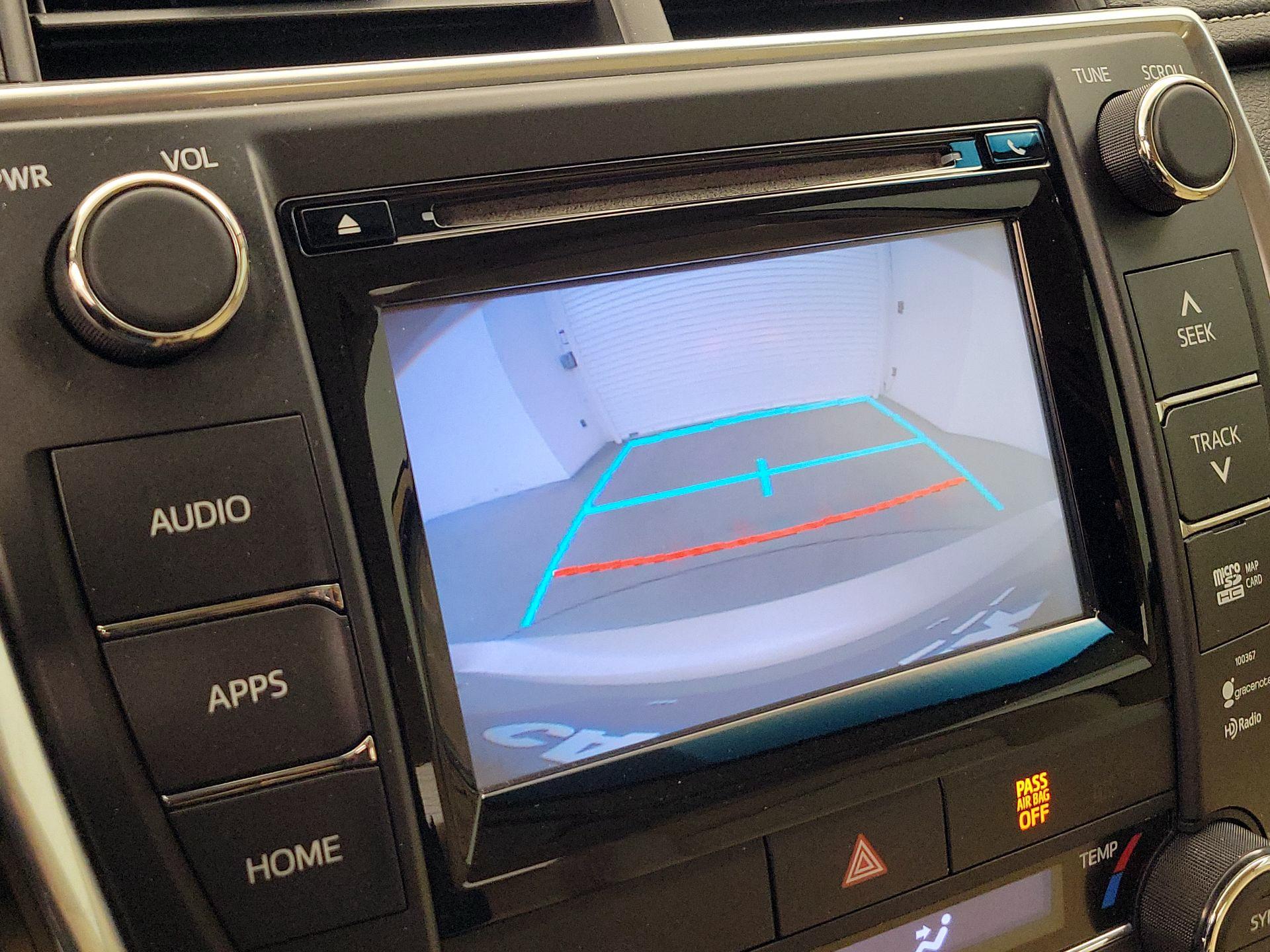 Thumbnail: 2015 Toyota Camry - 13