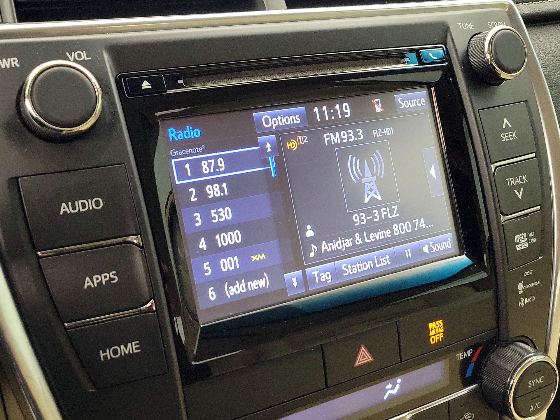 Thumbnail: 2015 Toyota Camry - 14